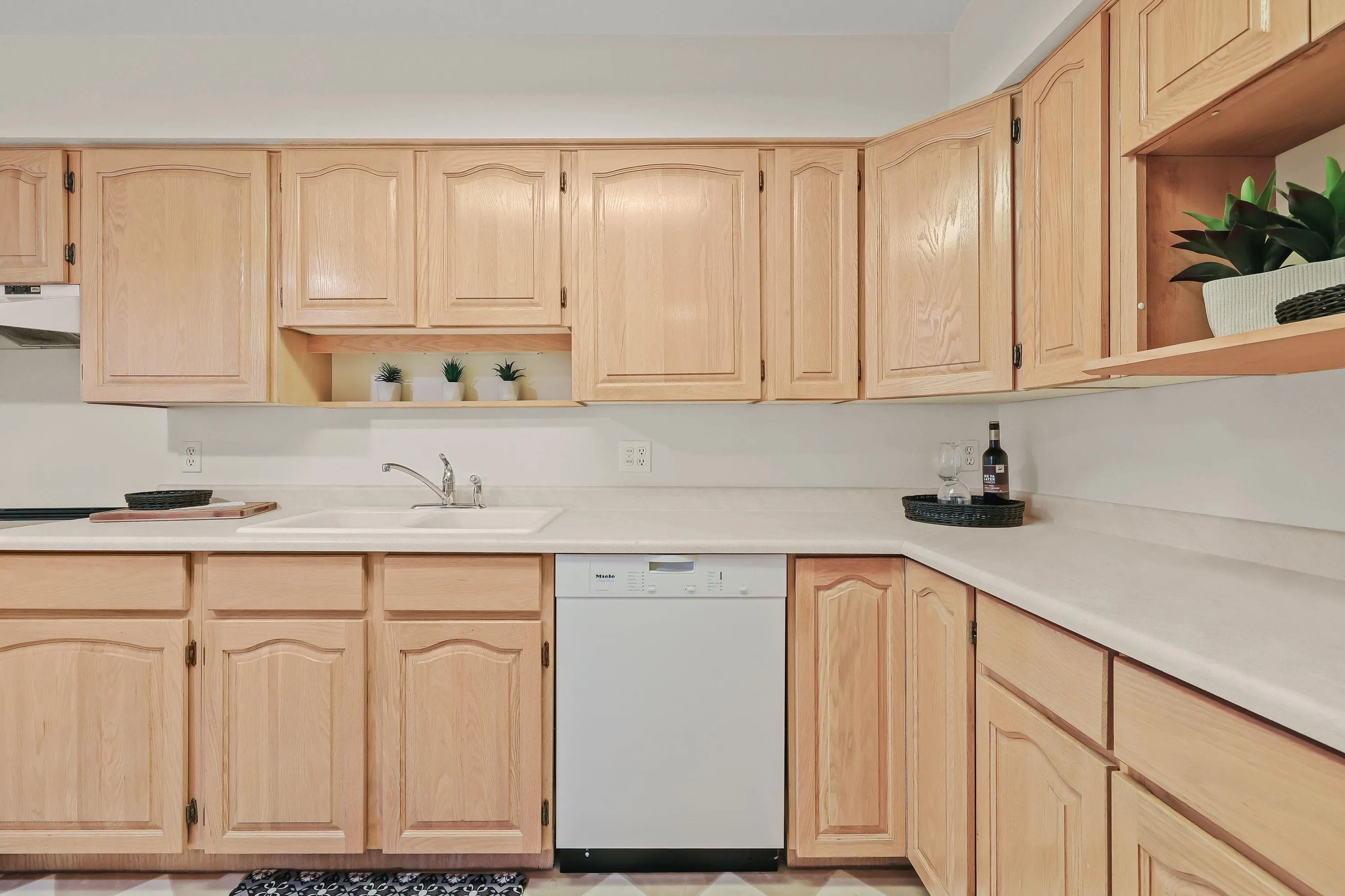 308 1154 Westwood Street