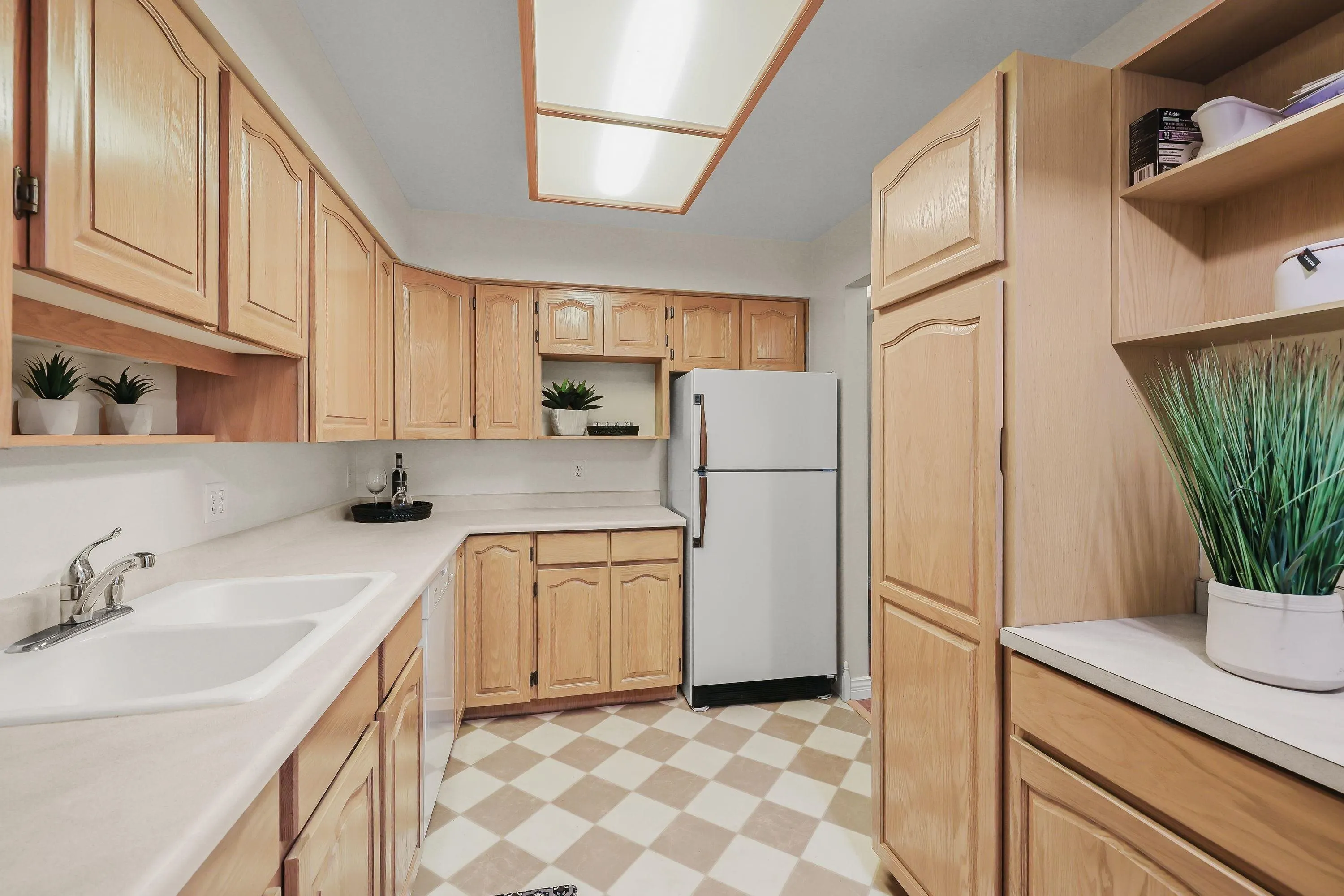 308 1154 Westwood Street