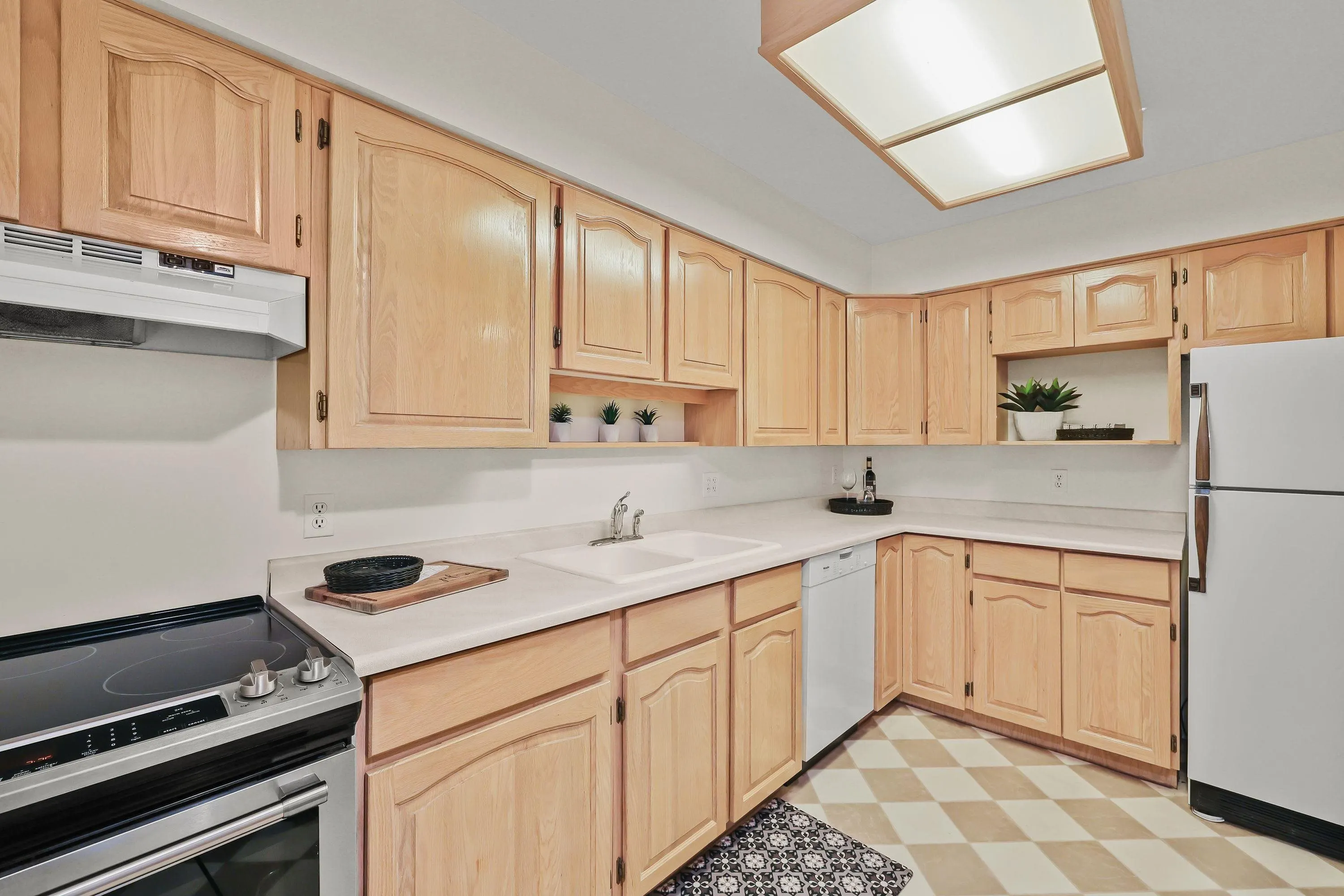 308 1154 Westwood Street