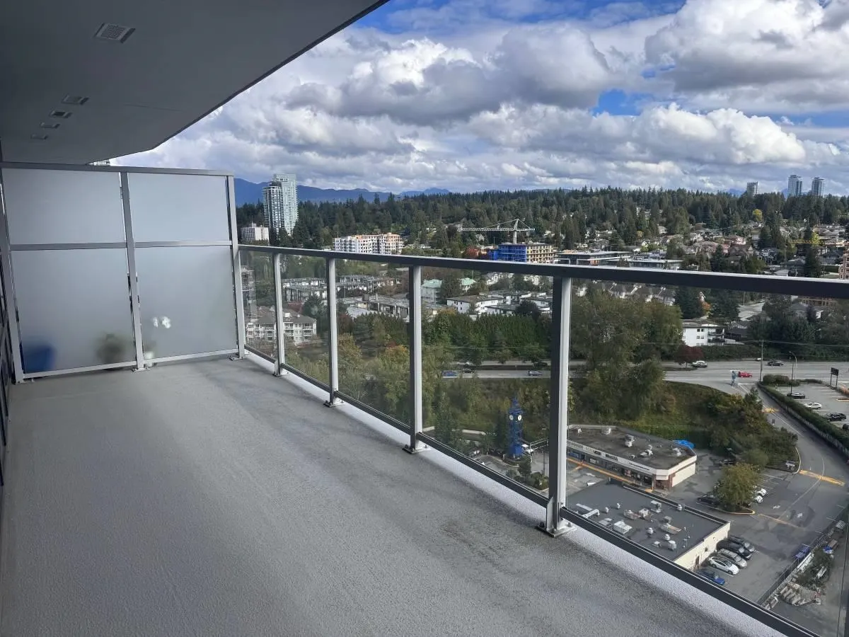 2204 318 Alderson Avenue