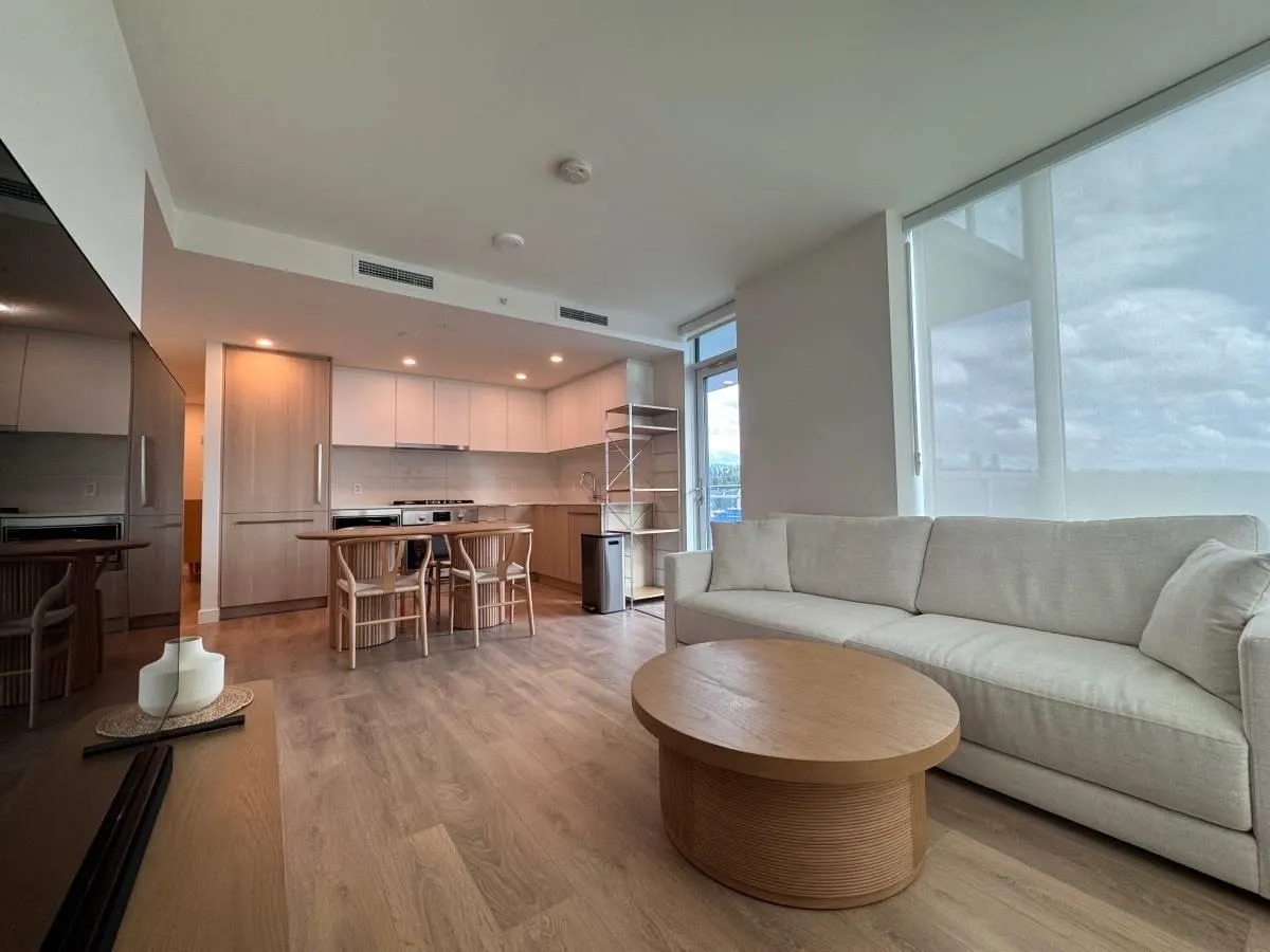 2204 318 Alderson Avenue