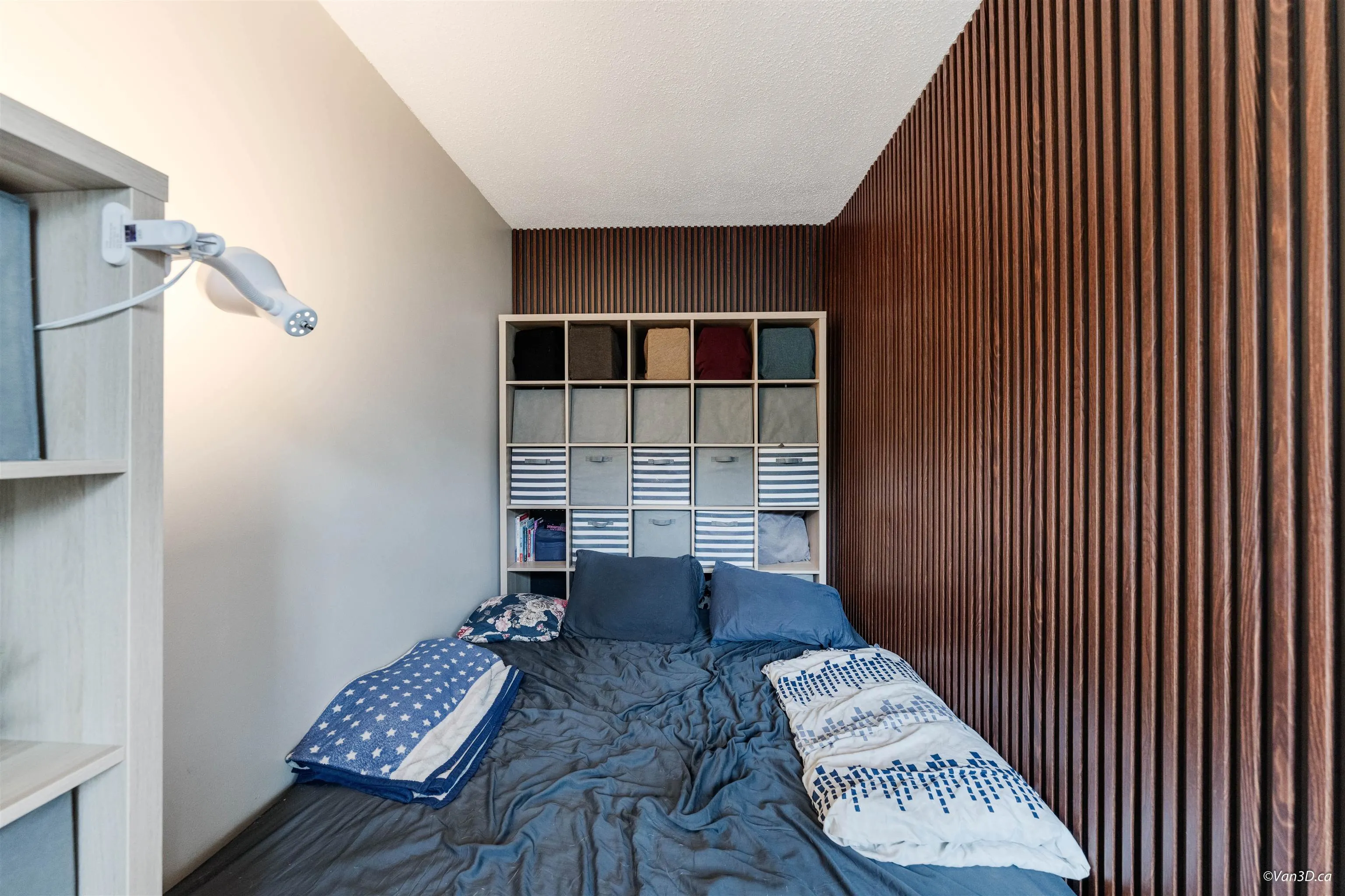 210 1545 E 2nd Avenue