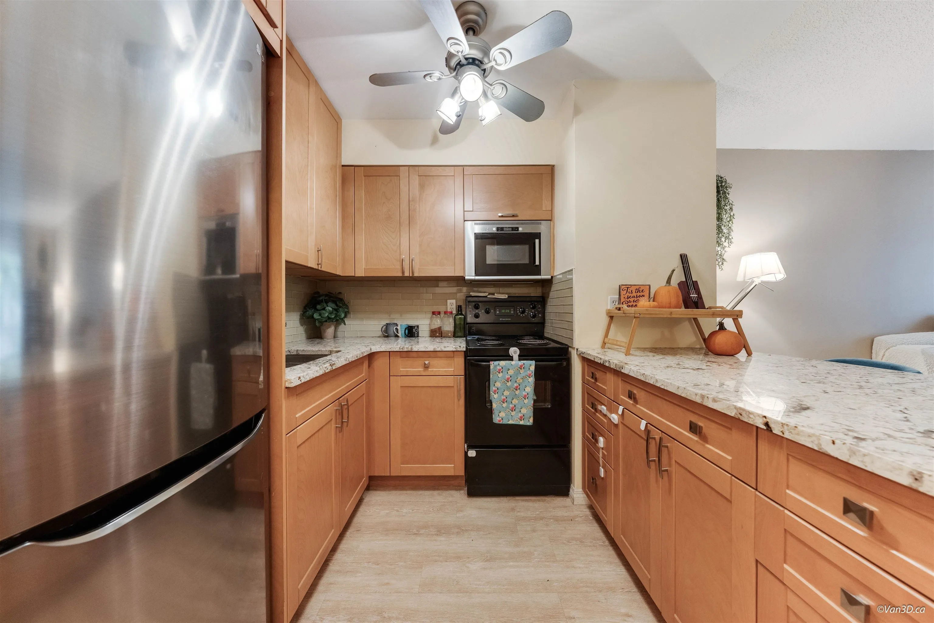 210 1545 E 2nd Avenue