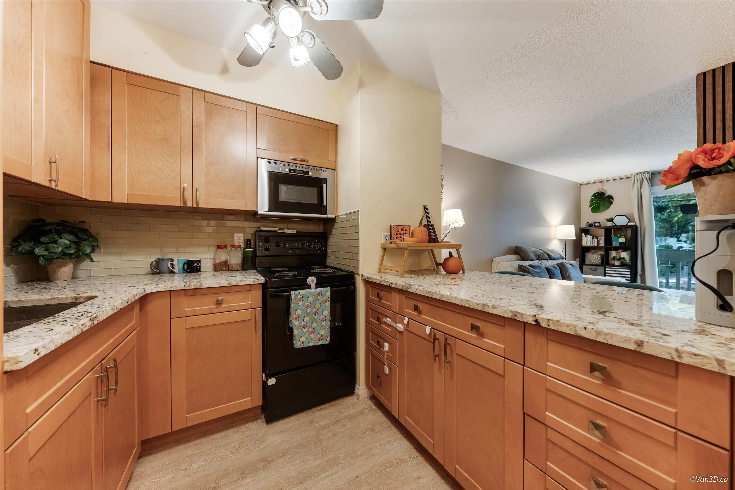 210 1545 E 2nd Avenue