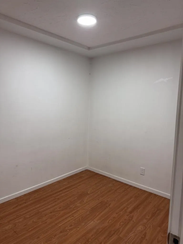 10046 129 Street