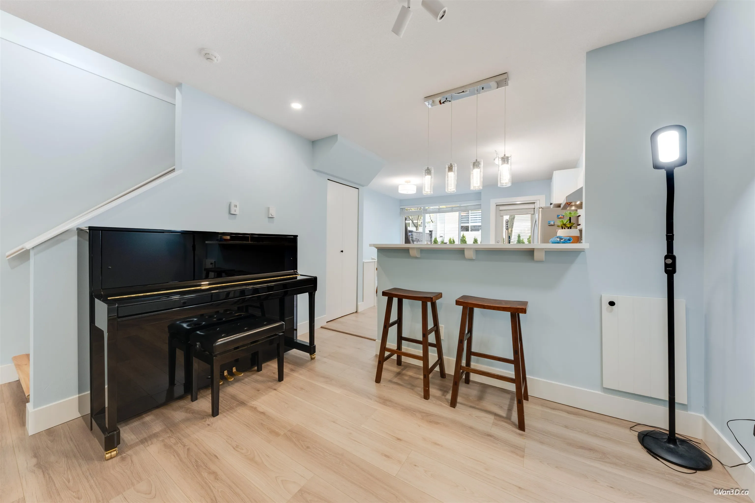 7371 Magnolia Terrace