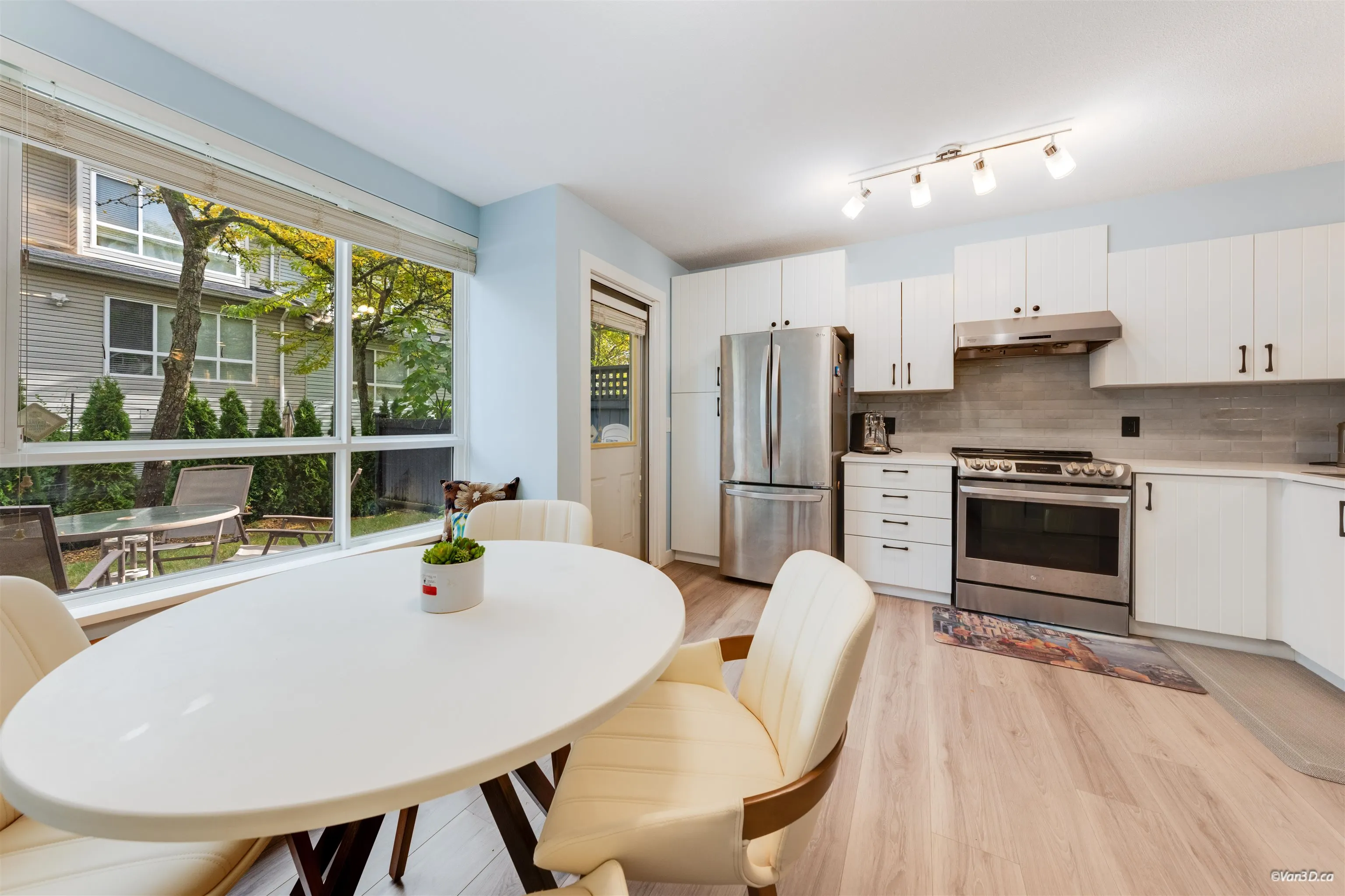 7371 Magnolia Terrace