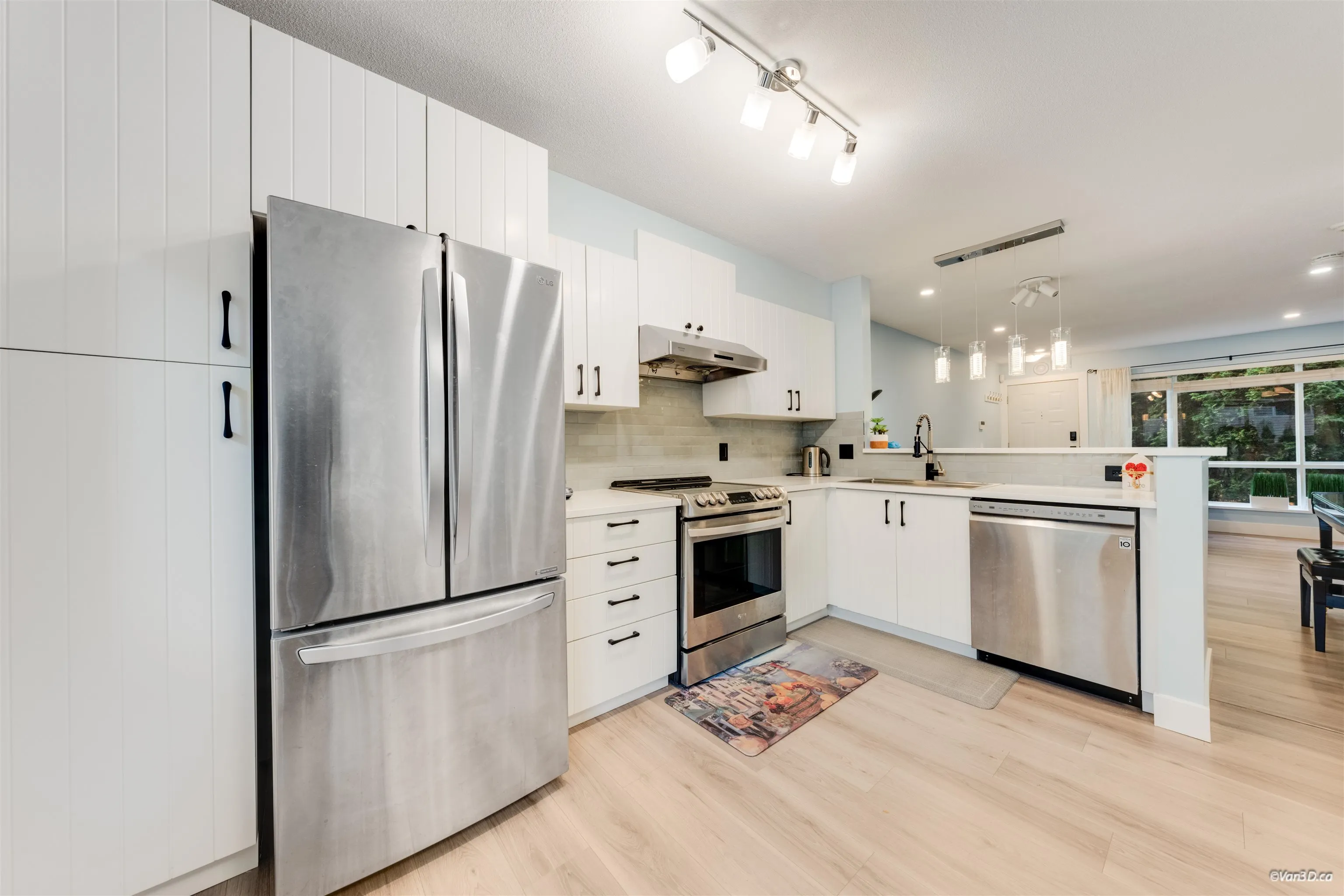 7371 Magnolia Terrace