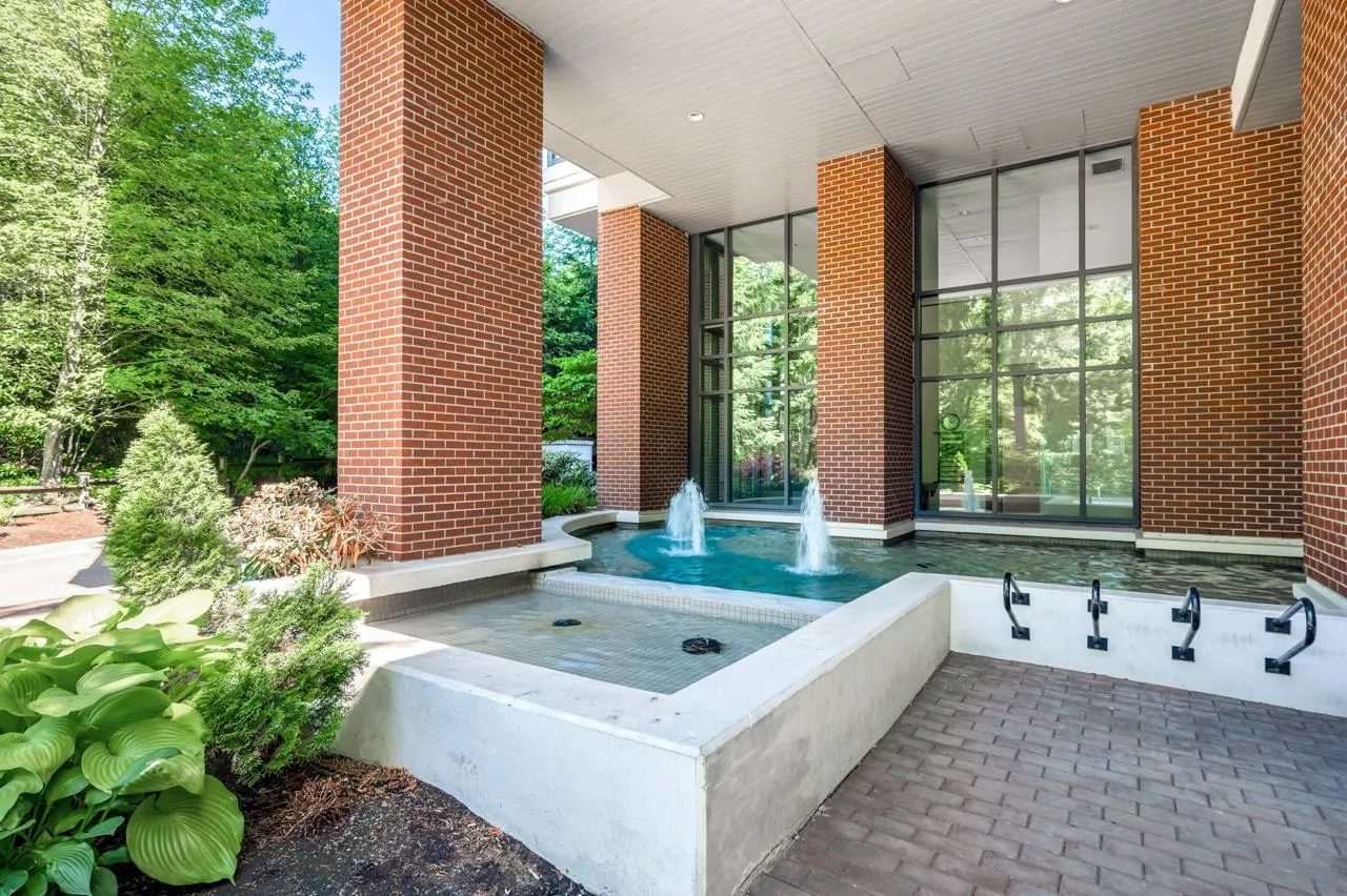 307 7088 18th Avenue