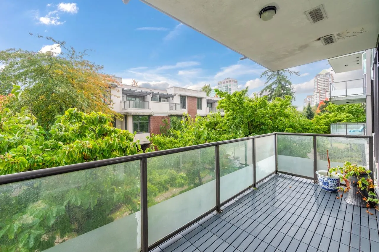 307 7088 18th Avenue