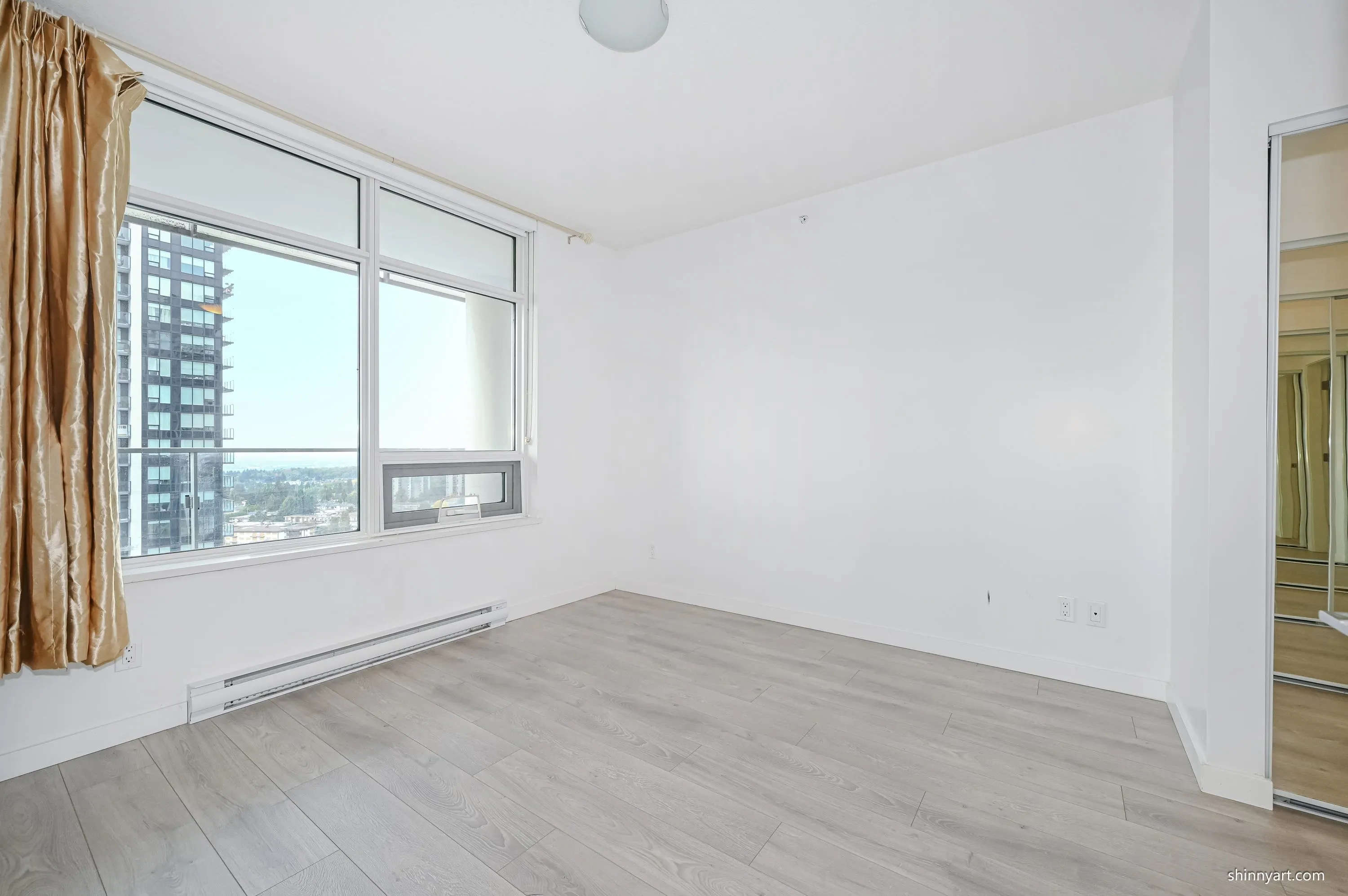 1805 6461 Telford Avenue