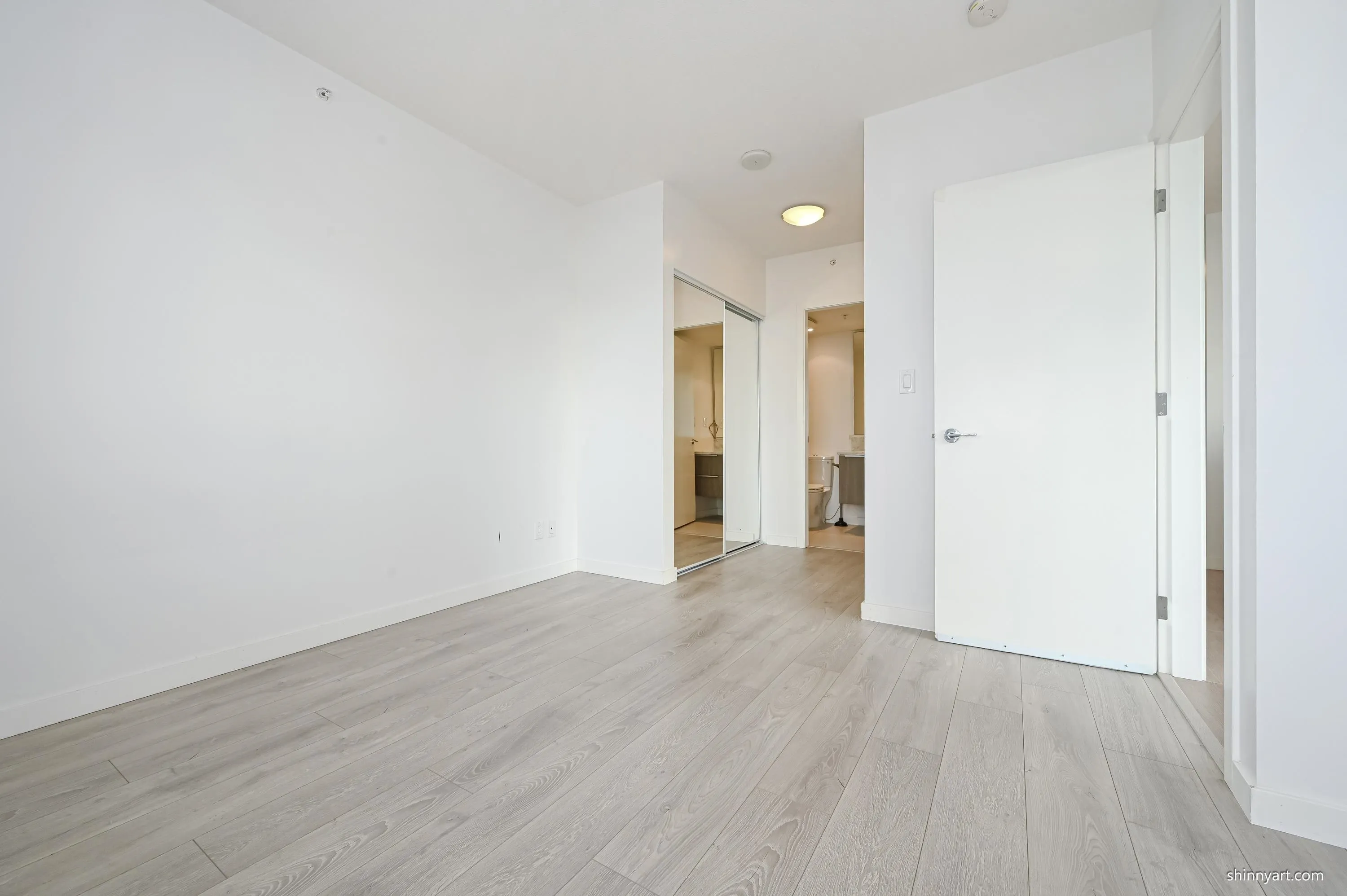 1805 6461 Telford Avenue