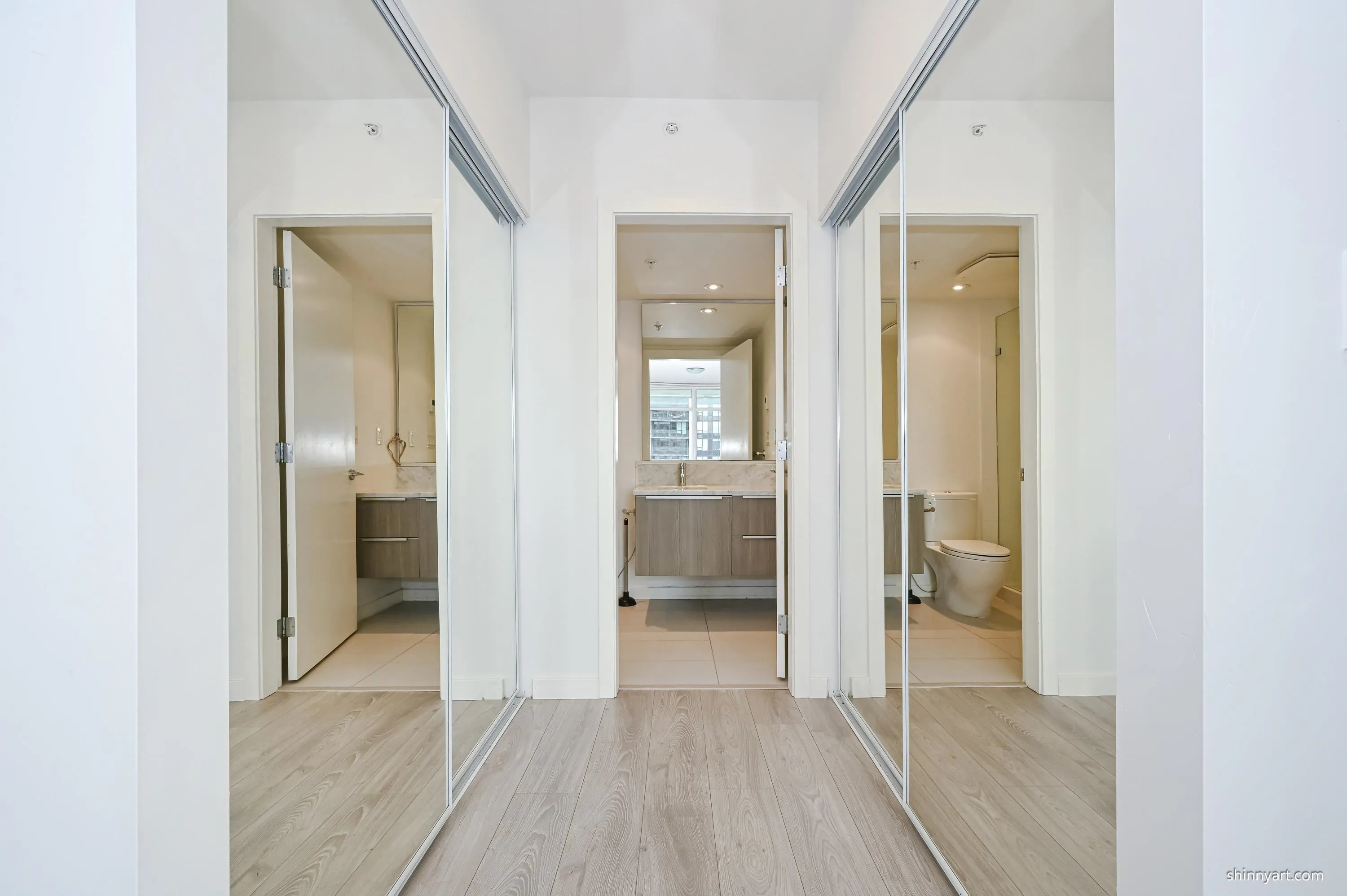 1805 6461 Telford Avenue