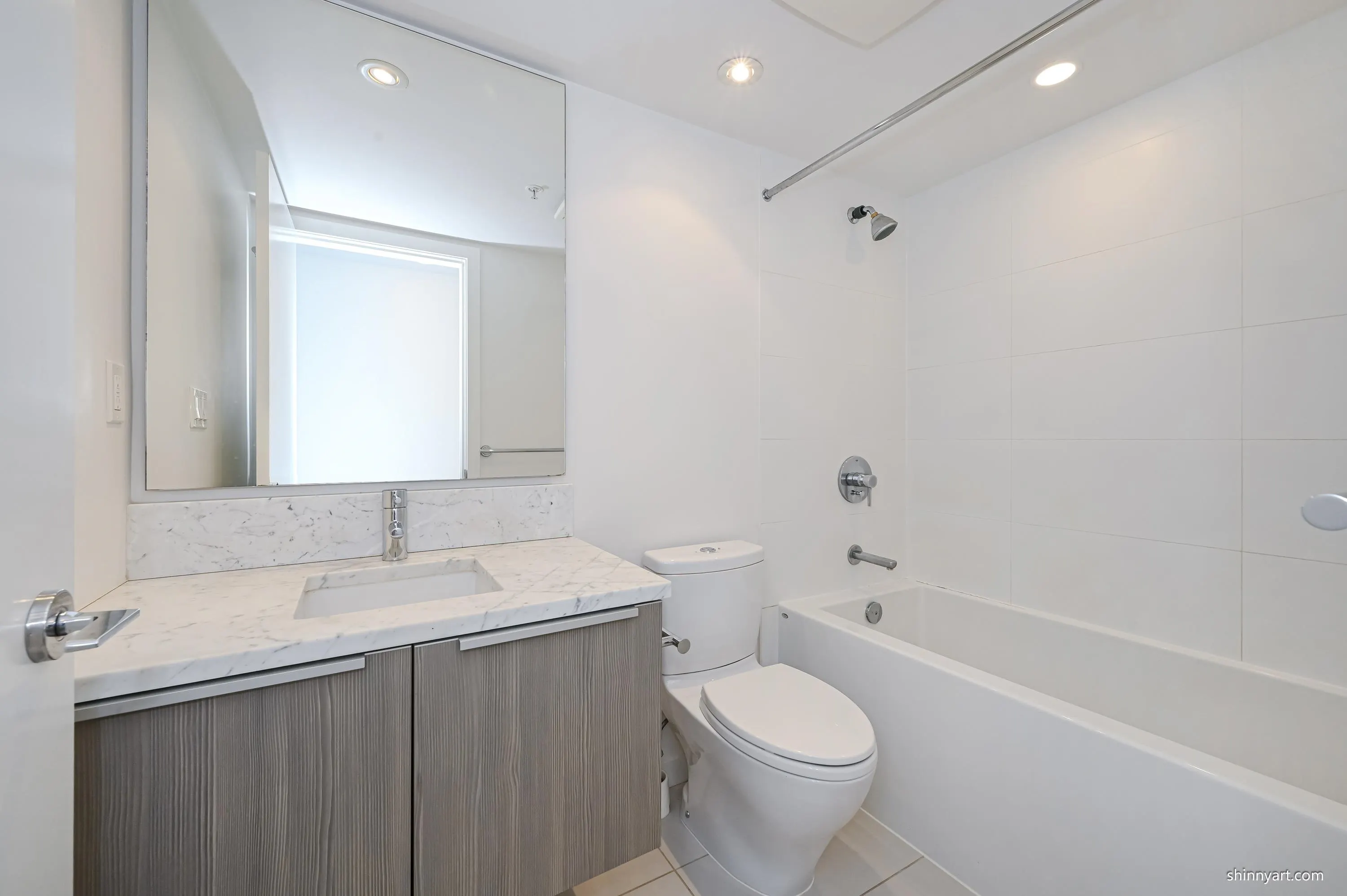 1805 6461 Telford Avenue