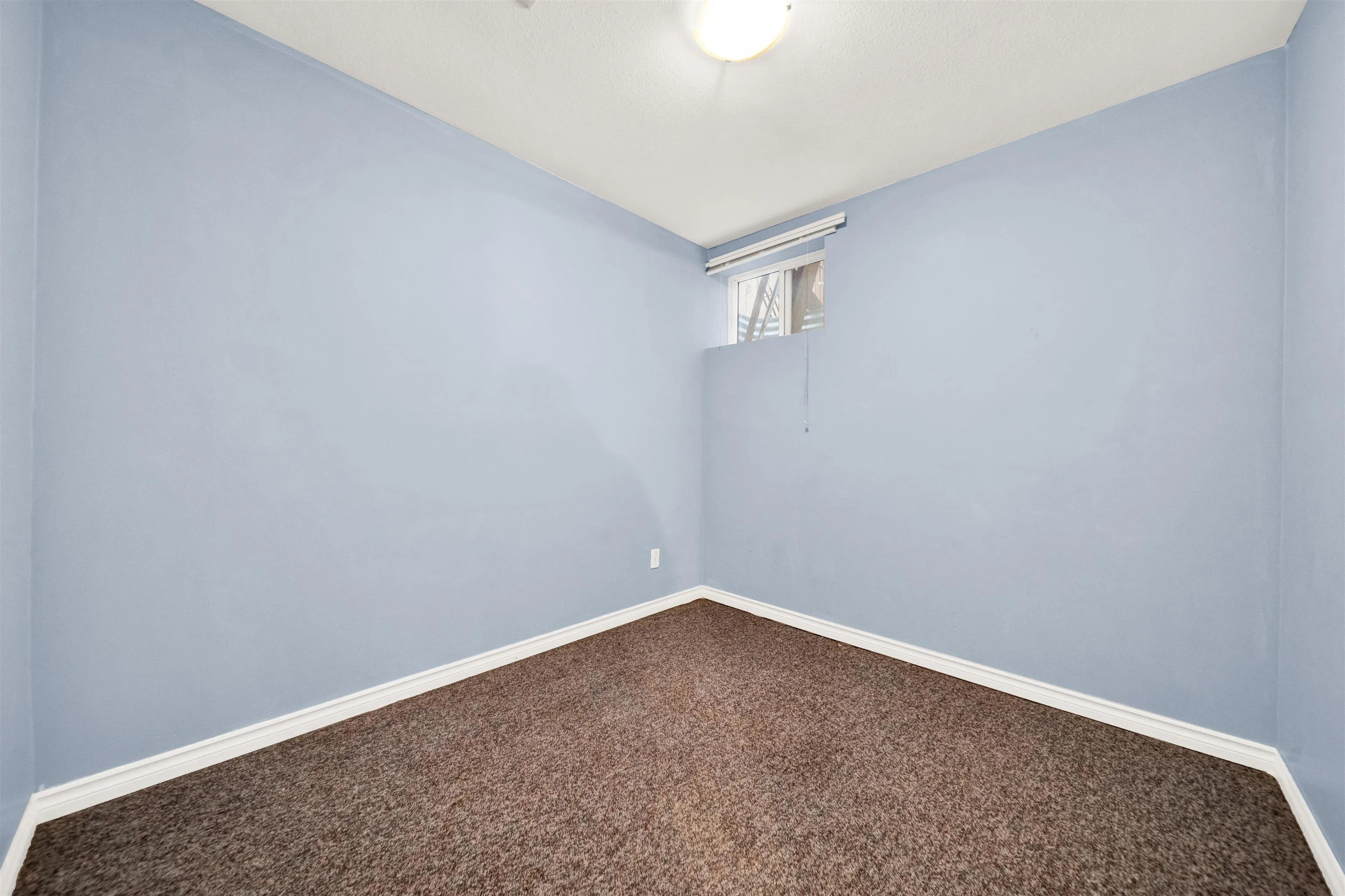18556 65 Avenue