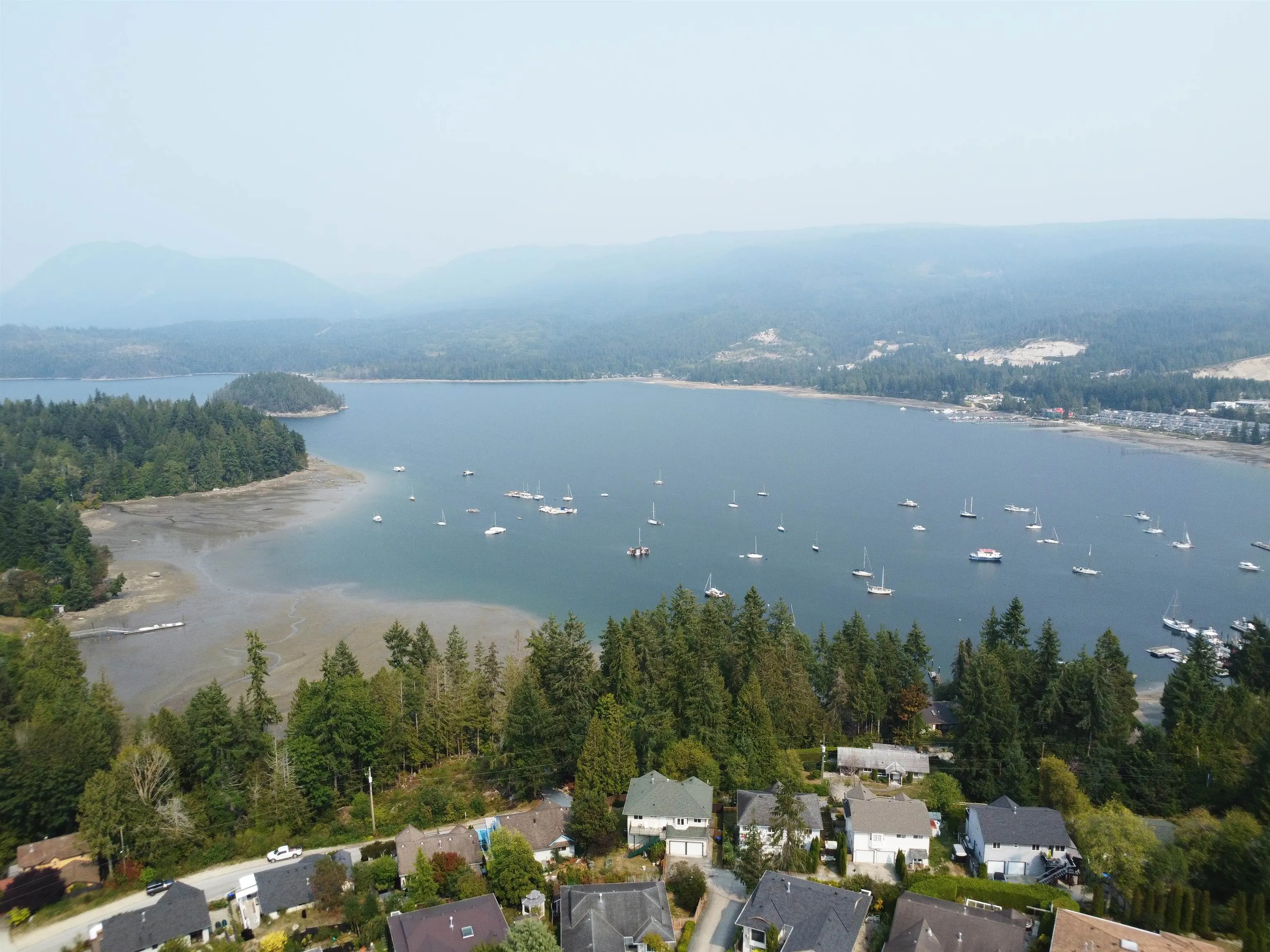5866A Turnstone Crescent