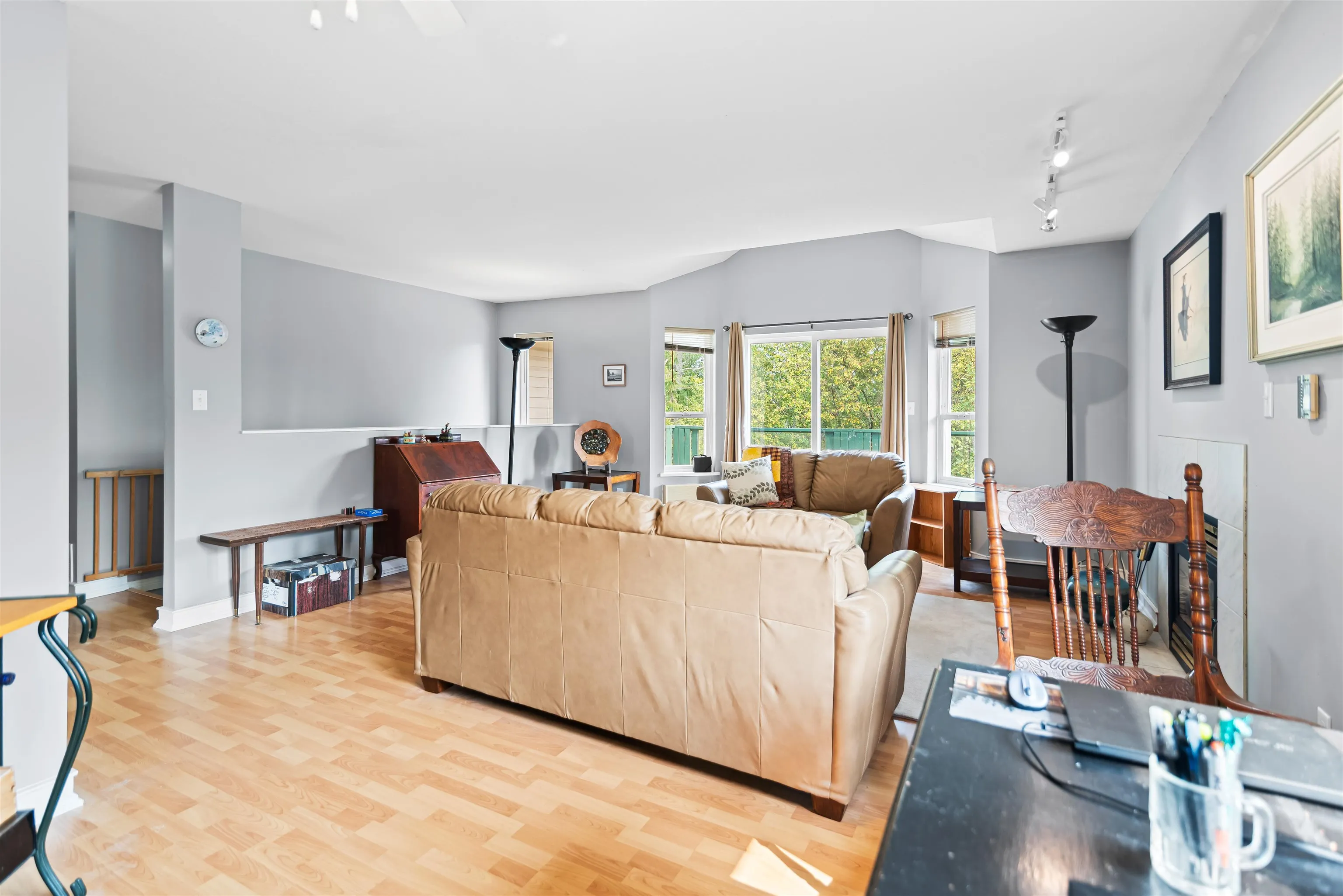 5866A Turnstone Crescent
