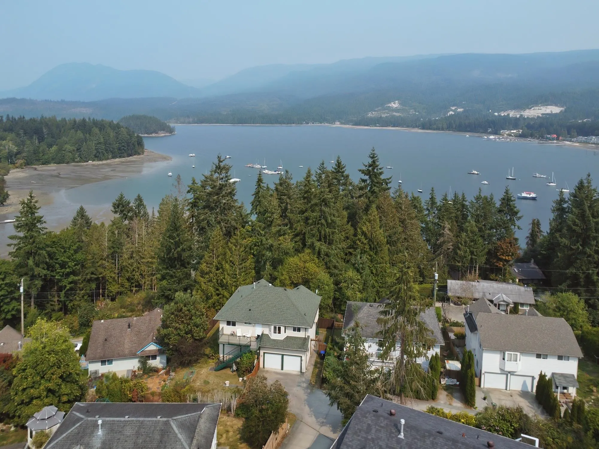 5866A Turnstone Crescent