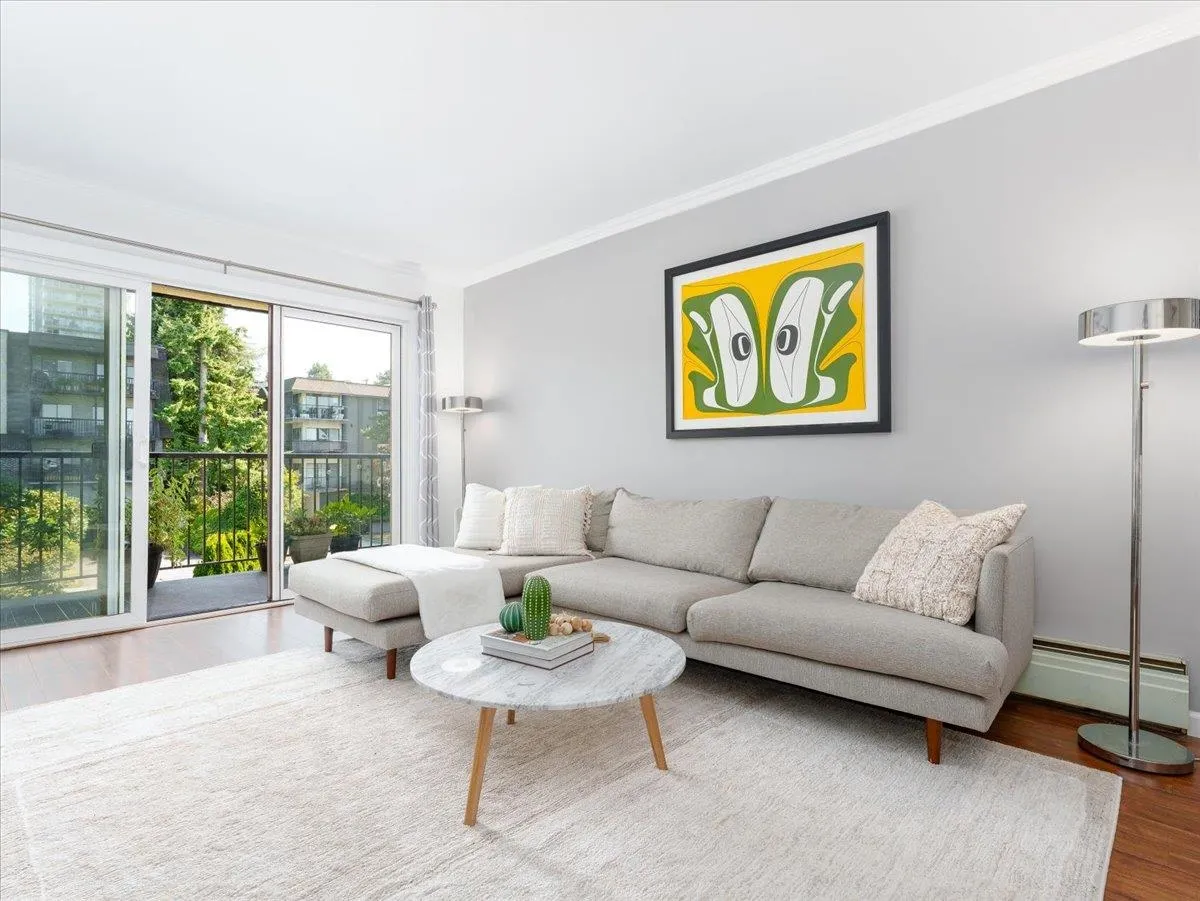 301 155 E 5th Street