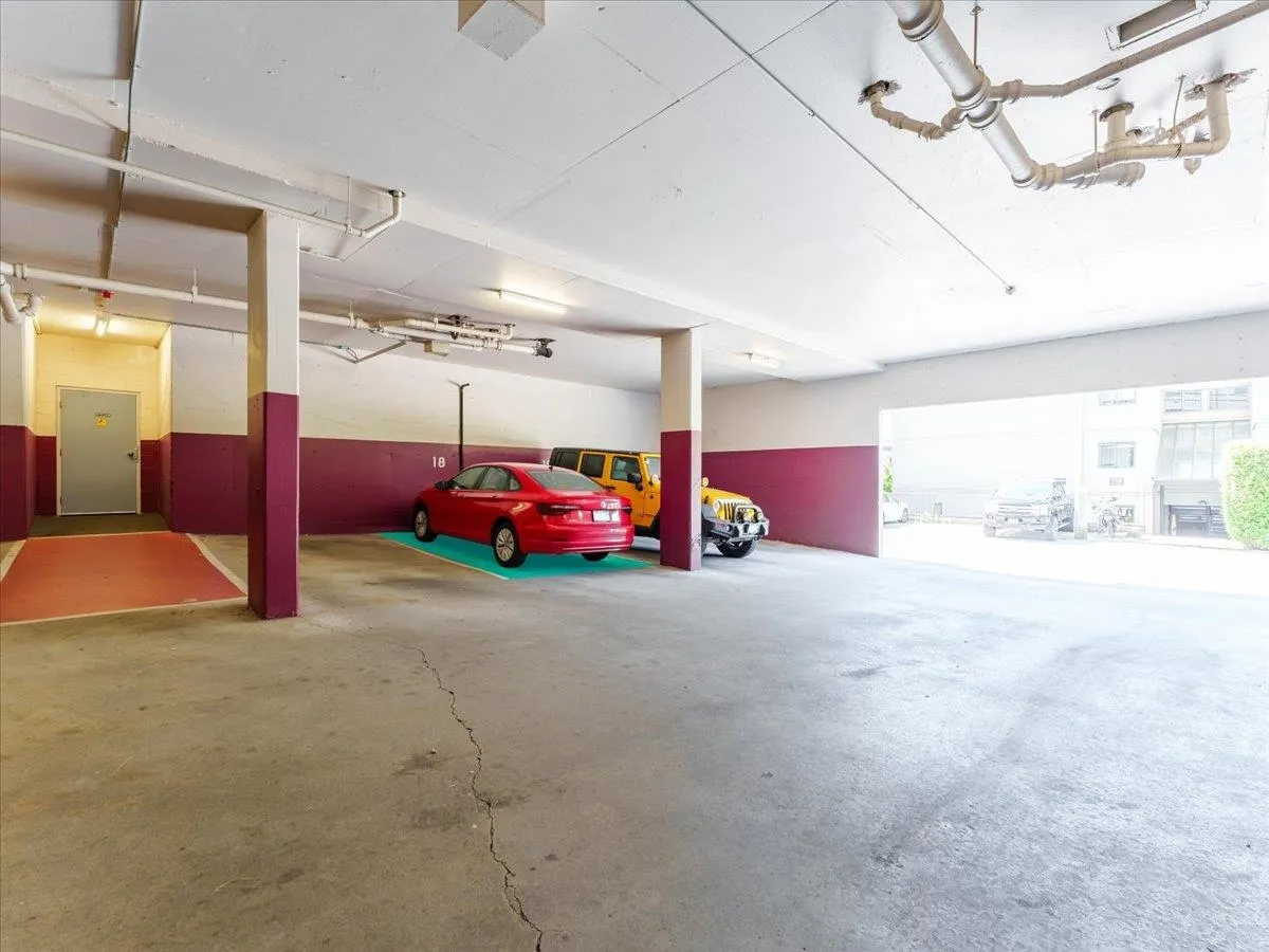 301 155 E 5th Street