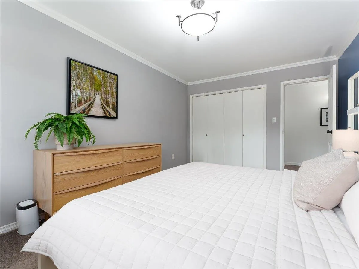 301 155 E 5th Street