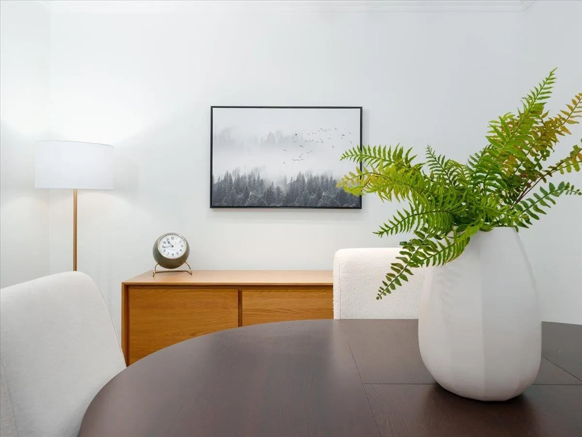 301 155 E 5th Street