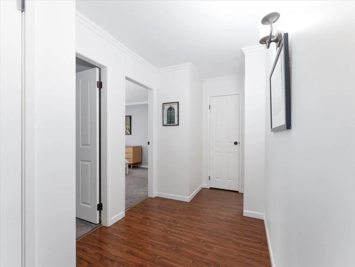 301 155 E 5th Street