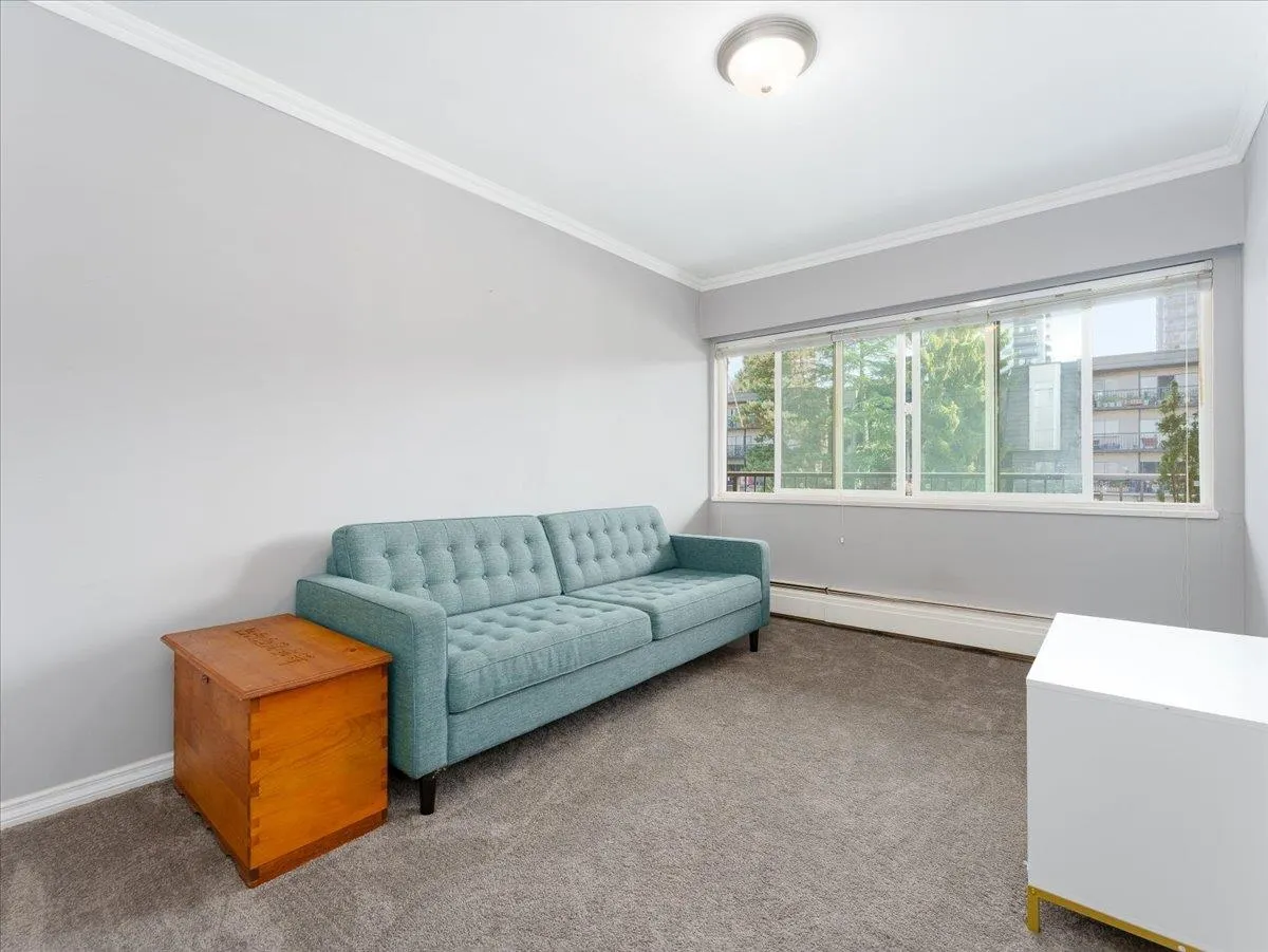 301 155 E 5th Street