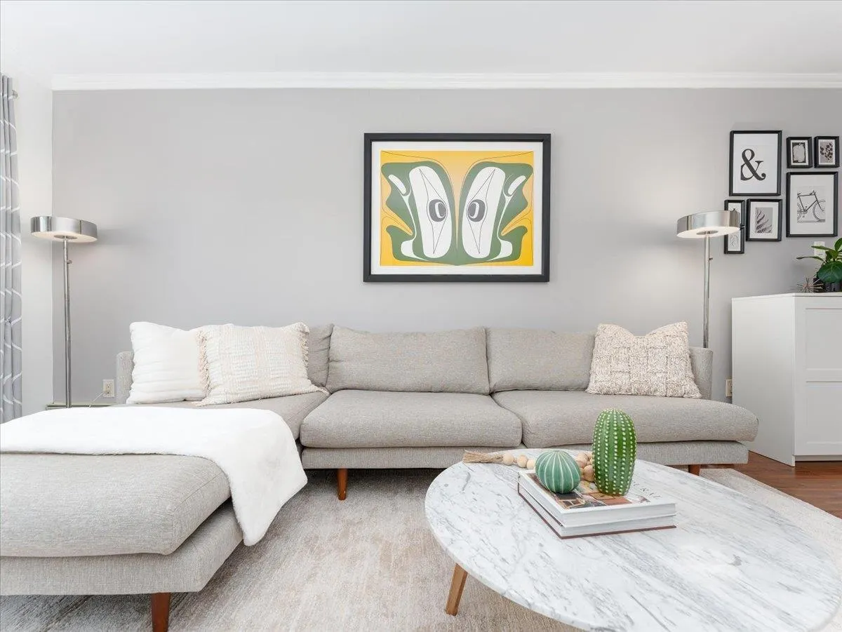 301 155 E 5th Street