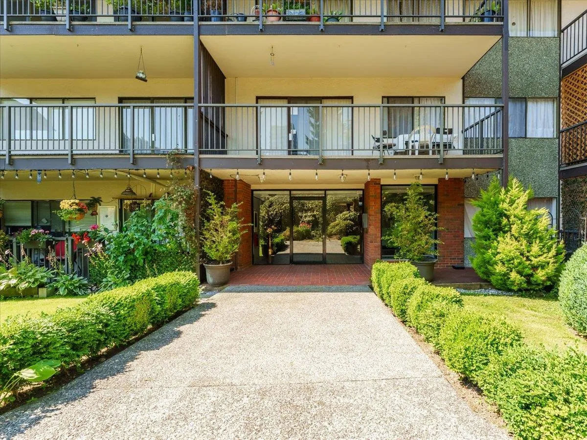 301 155 E 5th Street