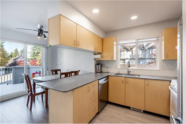 9 22728 Norton Court