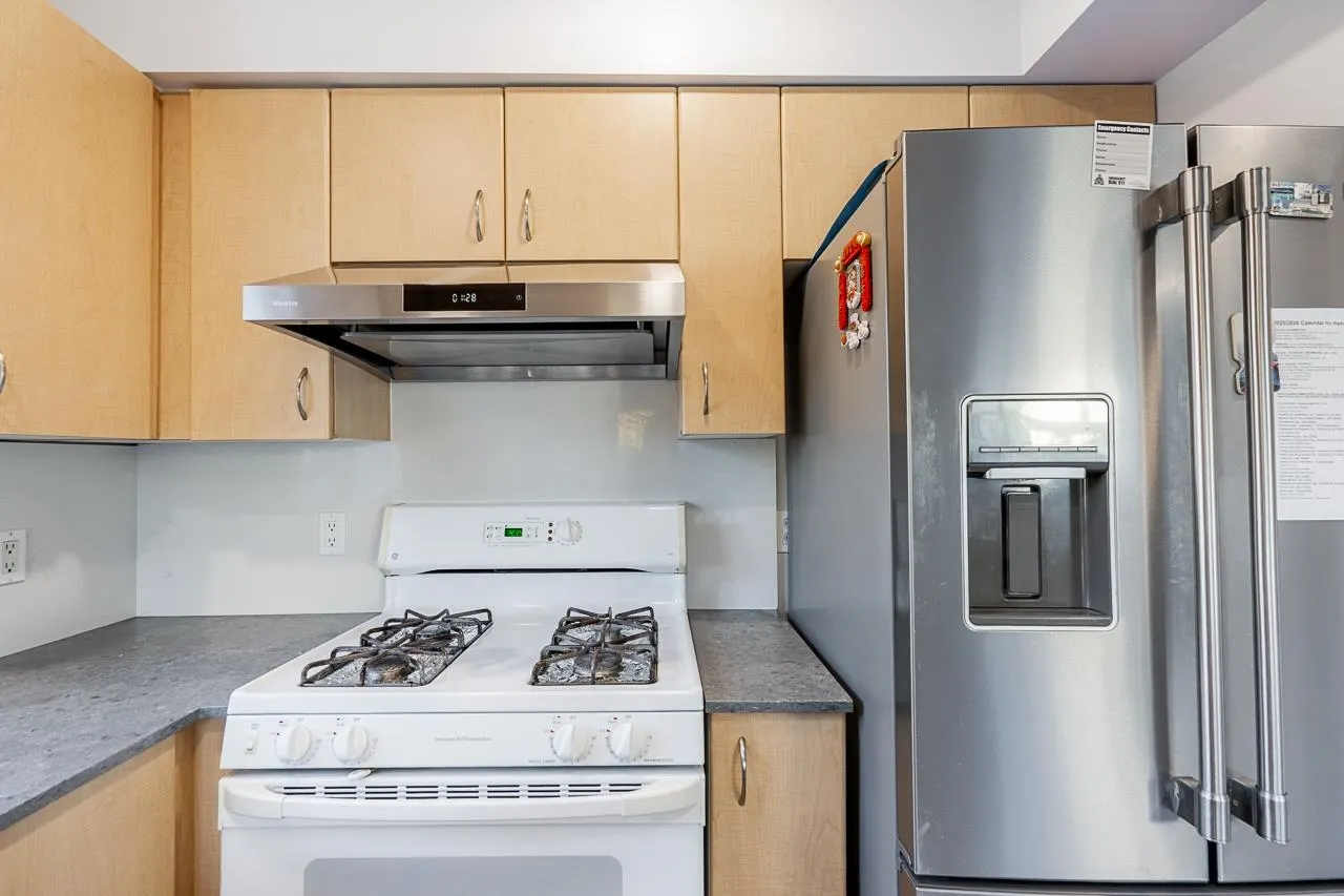 9 22728 Norton Court