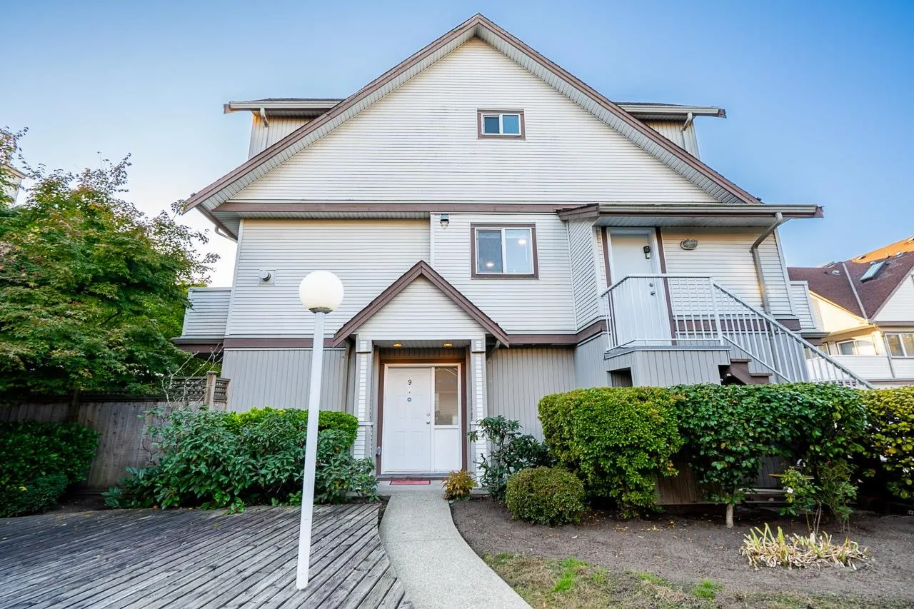 9 22728 Norton Court