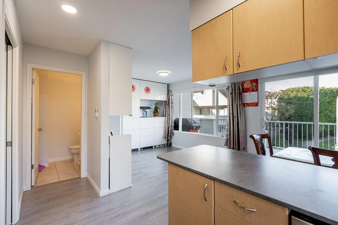 9 22728 Norton Court