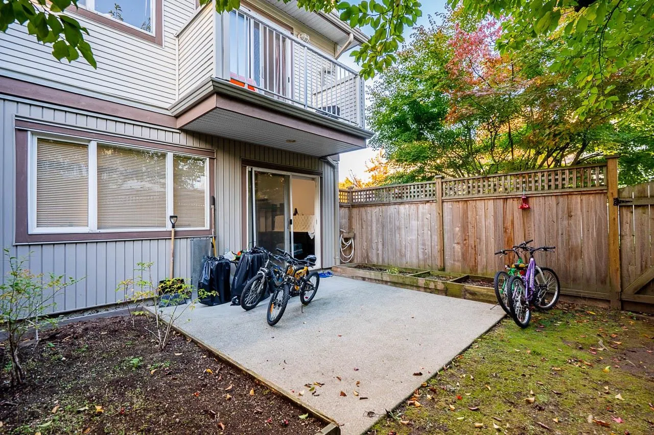 9 22728 Norton Court