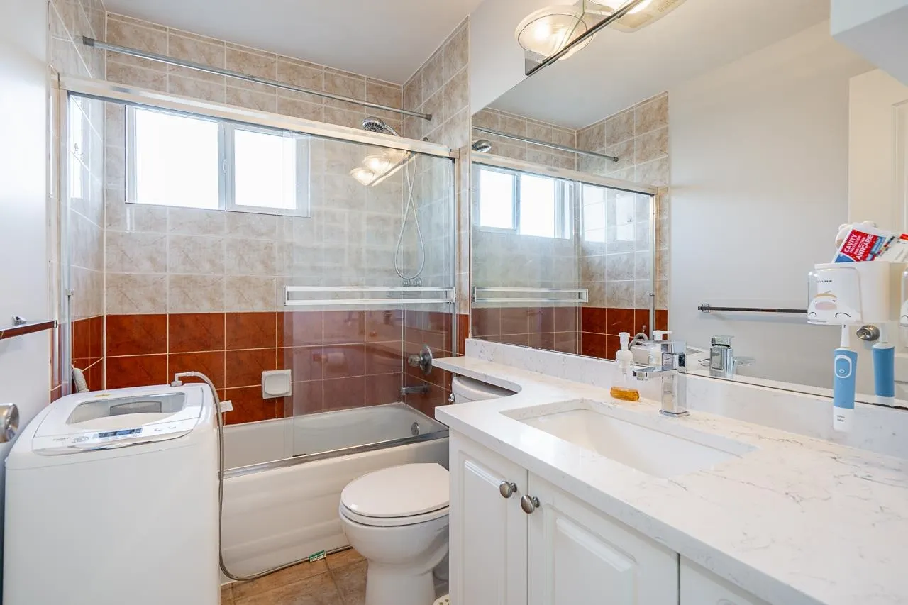 9 22728 Norton Court