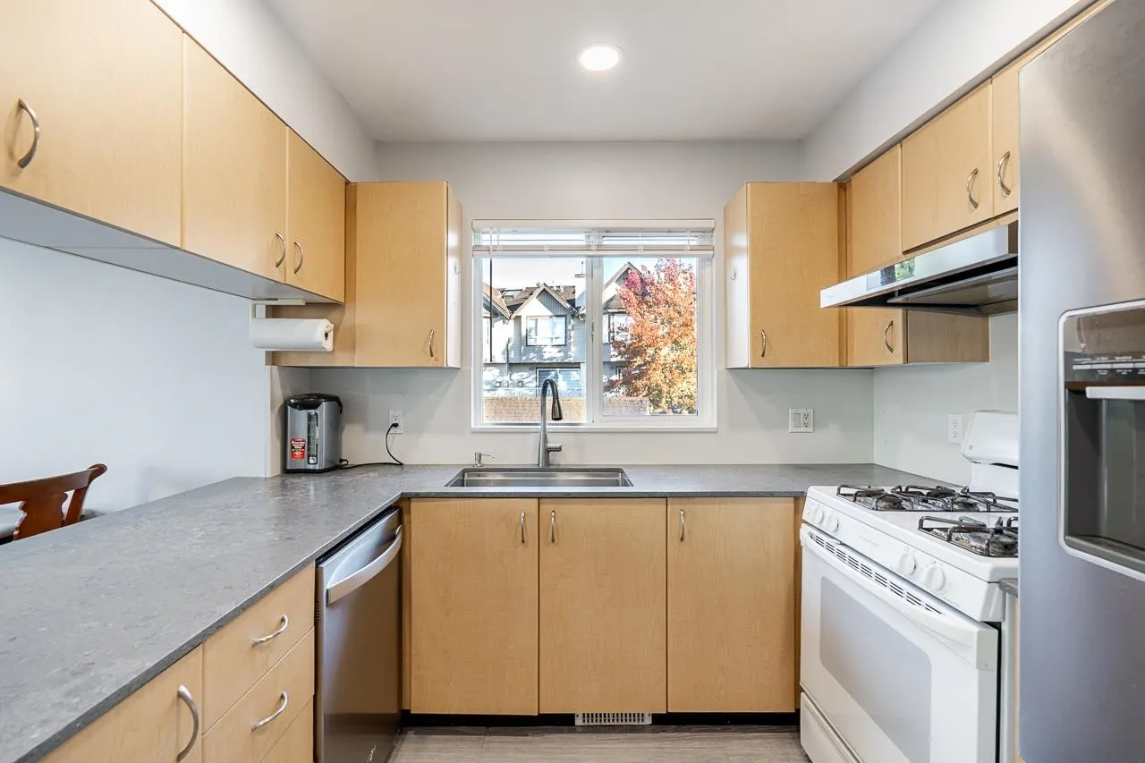 9 22728 Norton Court