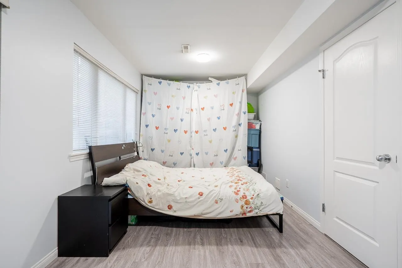 9 22728 Norton Court