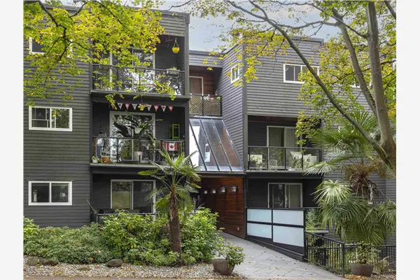 302 1550 Barclay Street