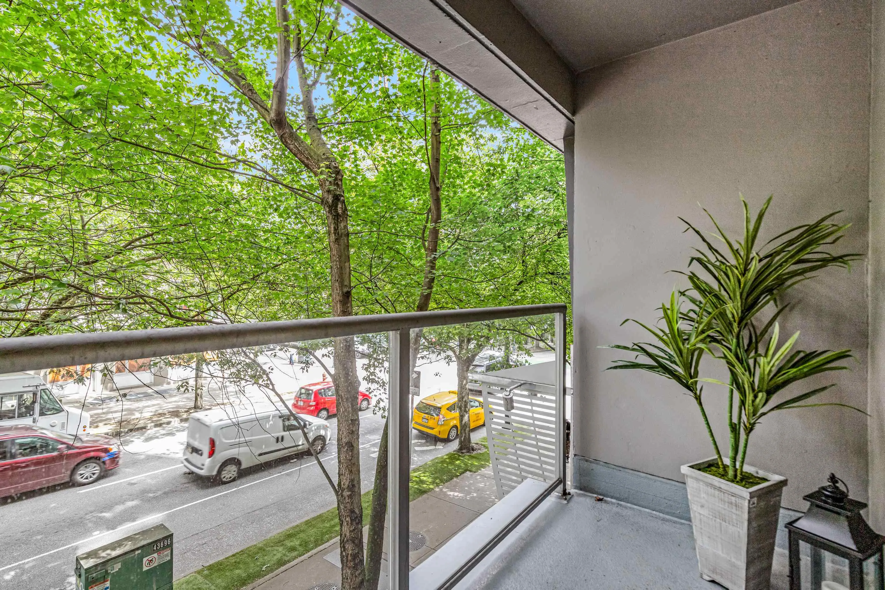 202 1001 Richards Street