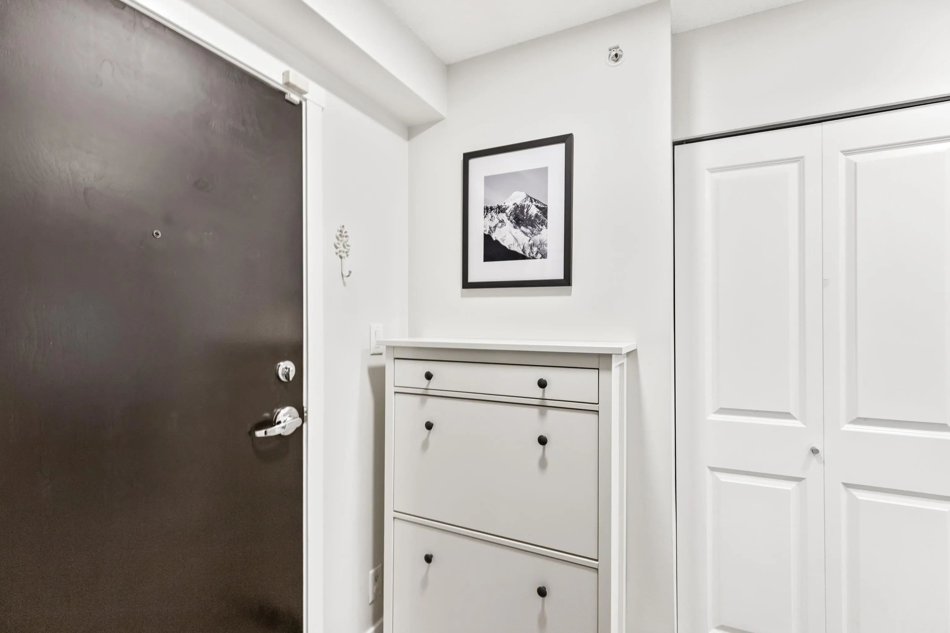 202 1001 Richards Street