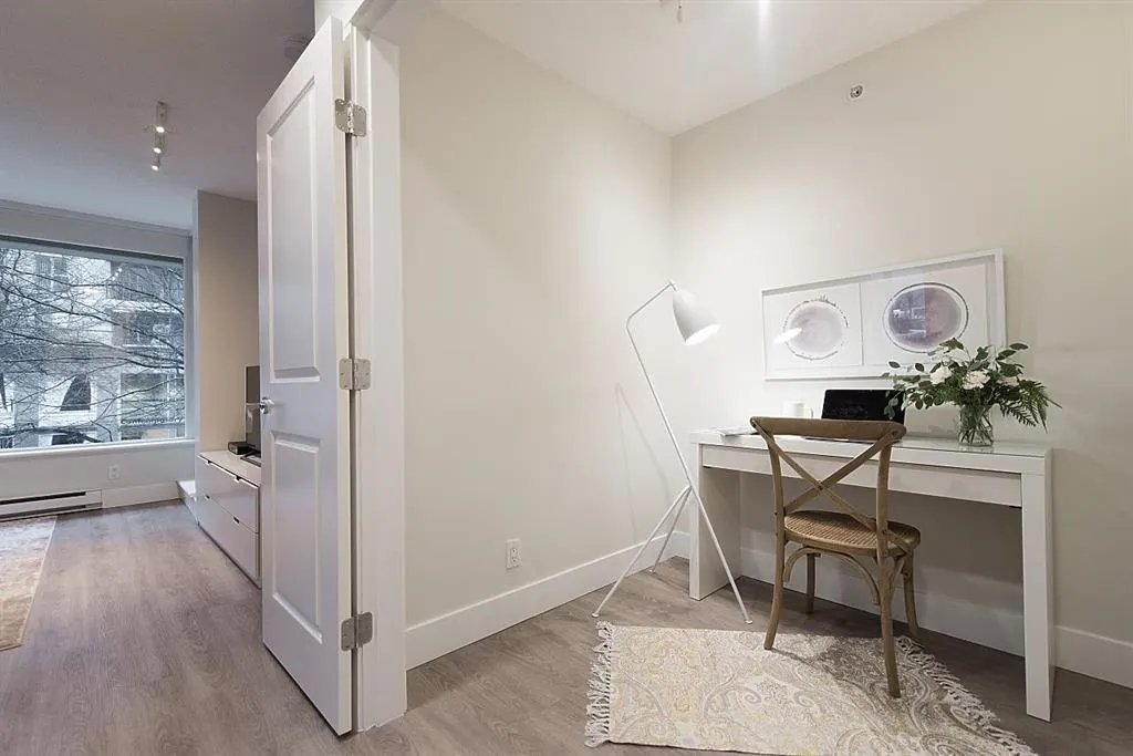 202 1001 Richards Street