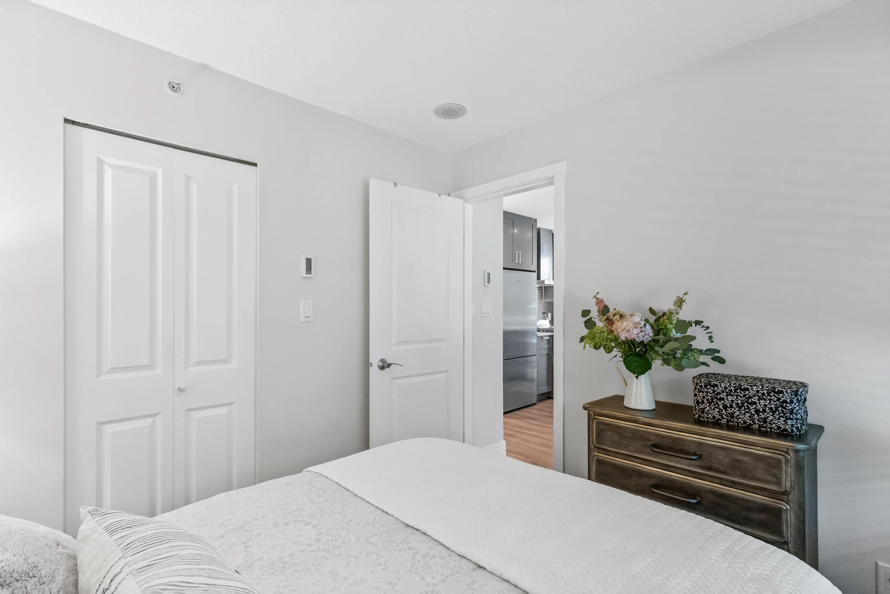 202 1001 Richards Street