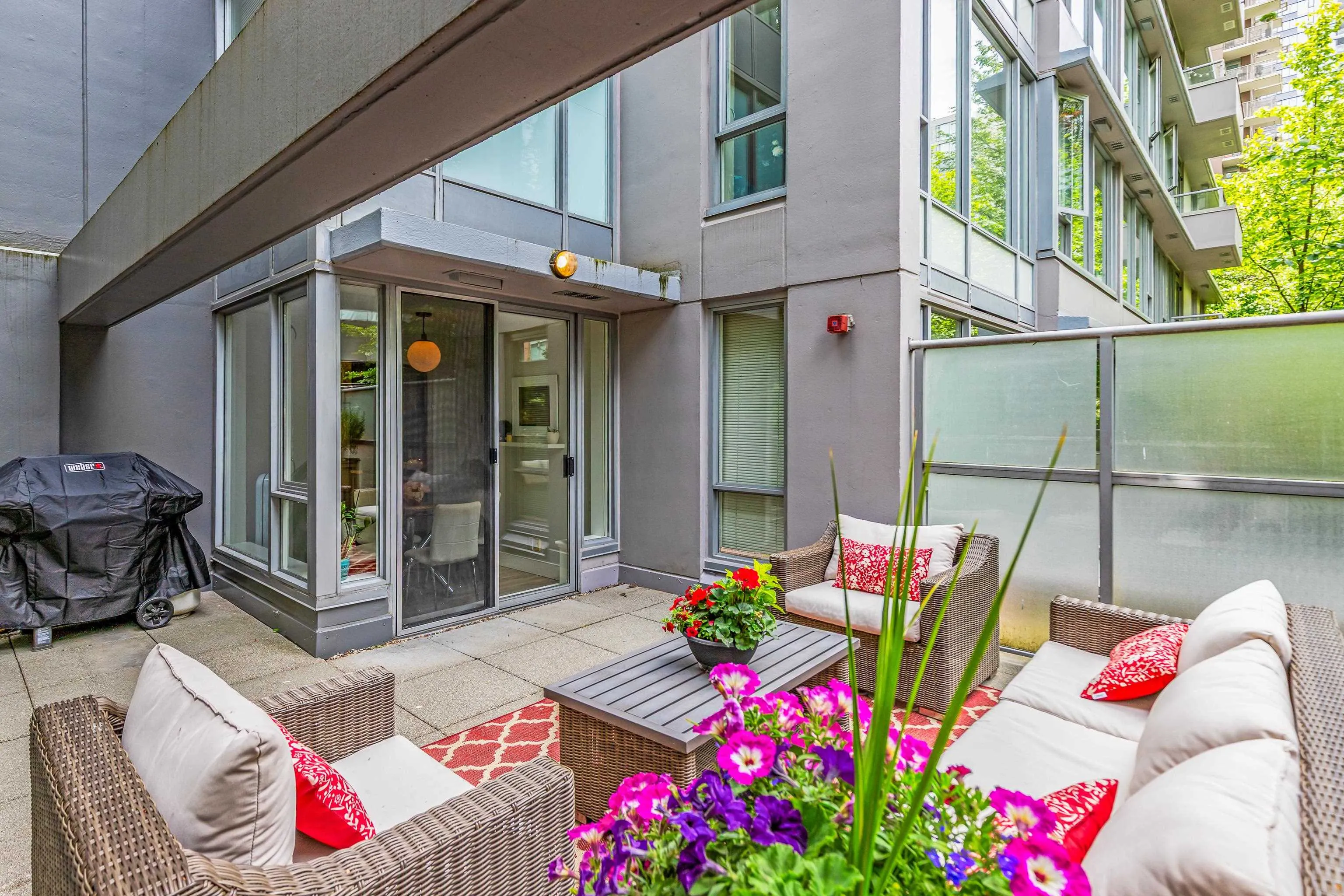 202 1001 Richards Street