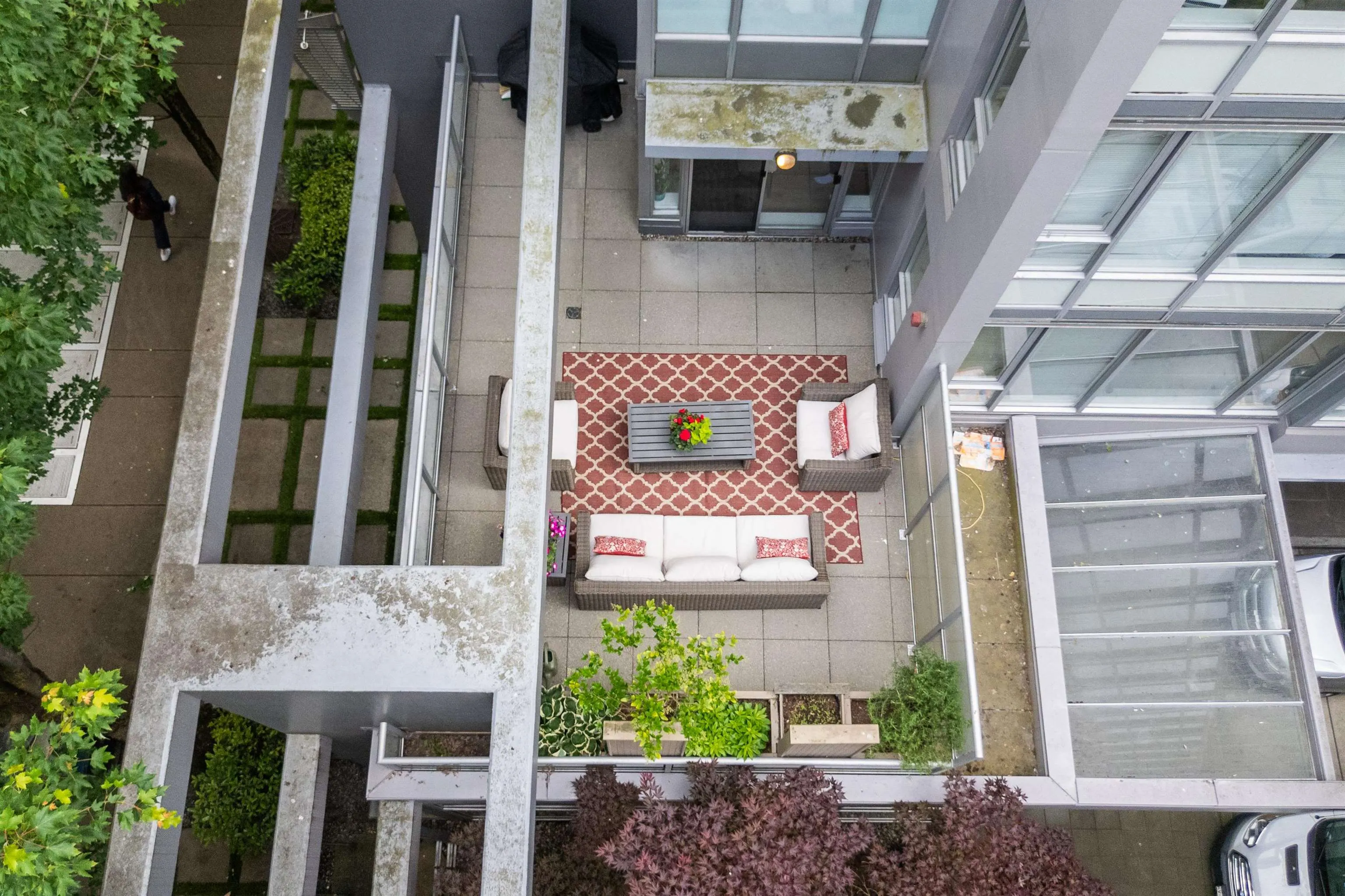 202 1001 Richards Street