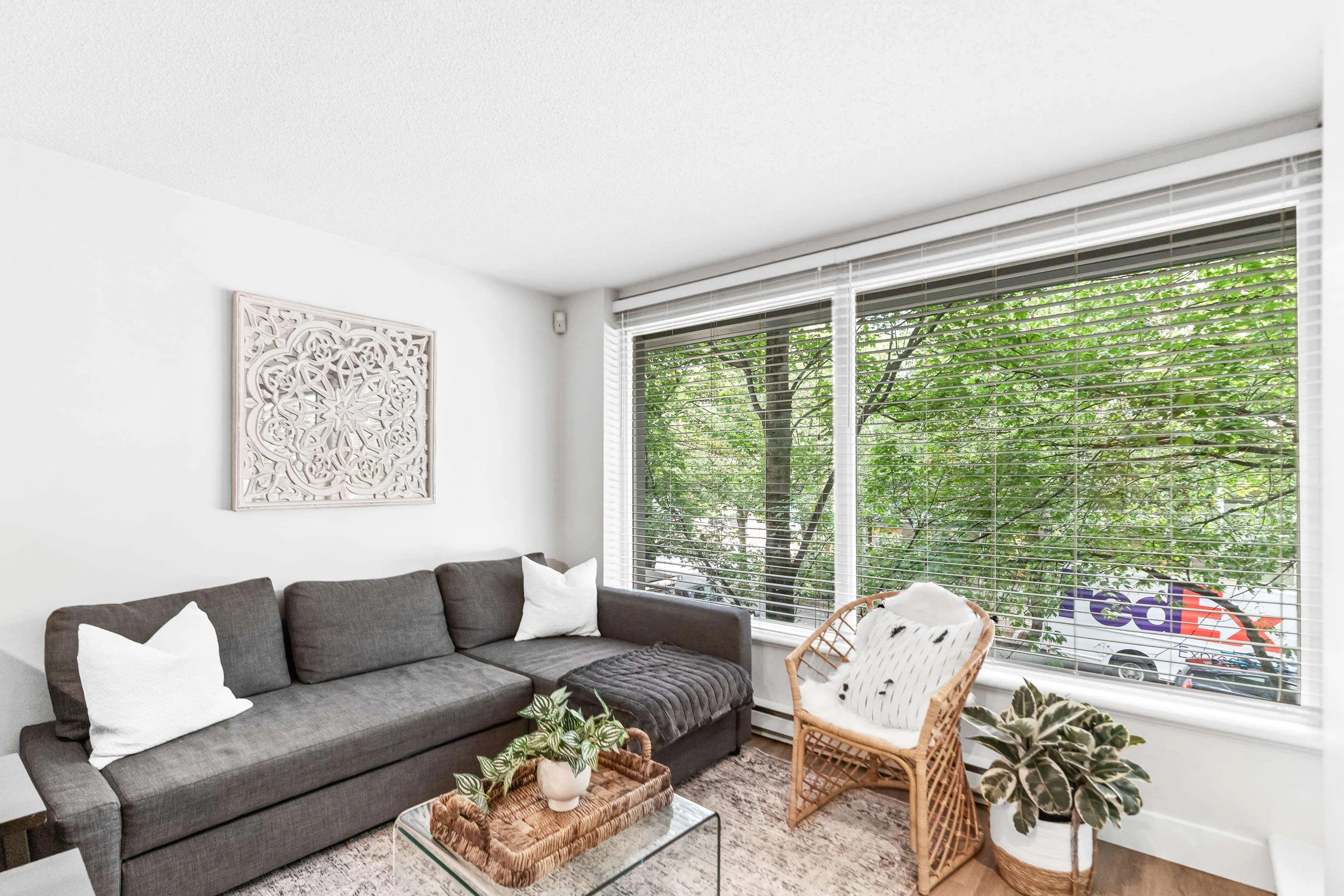 202 1001 Richards Street