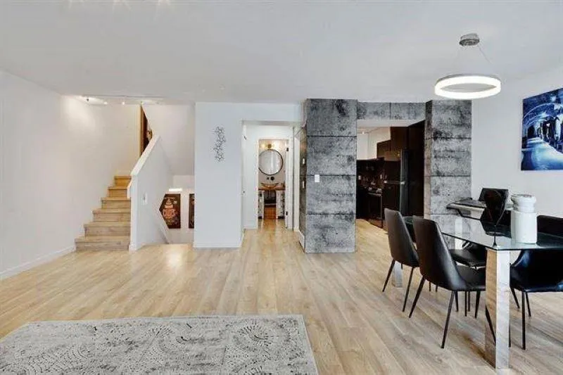 208 1220 Falcon Drive