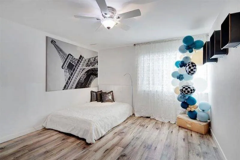 208 1220 Falcon Drive