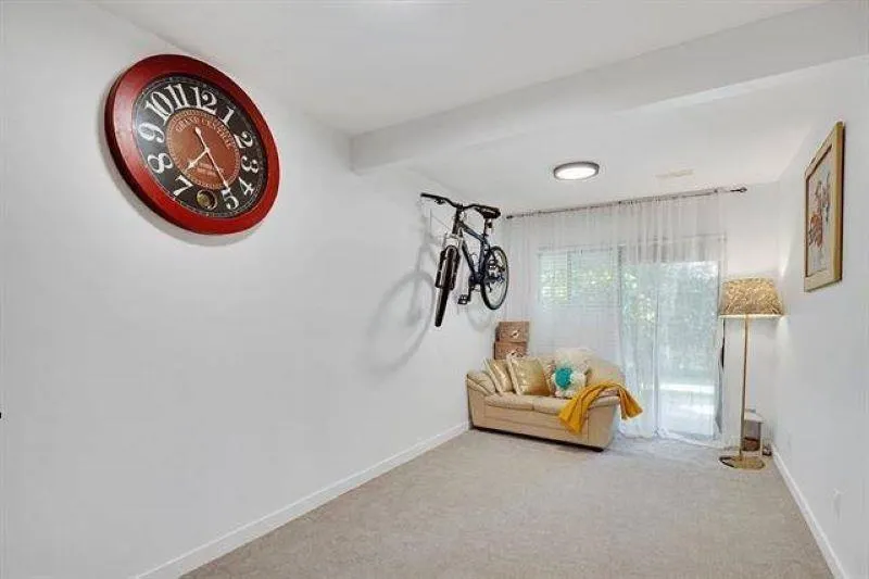 208 1220 Falcon Drive