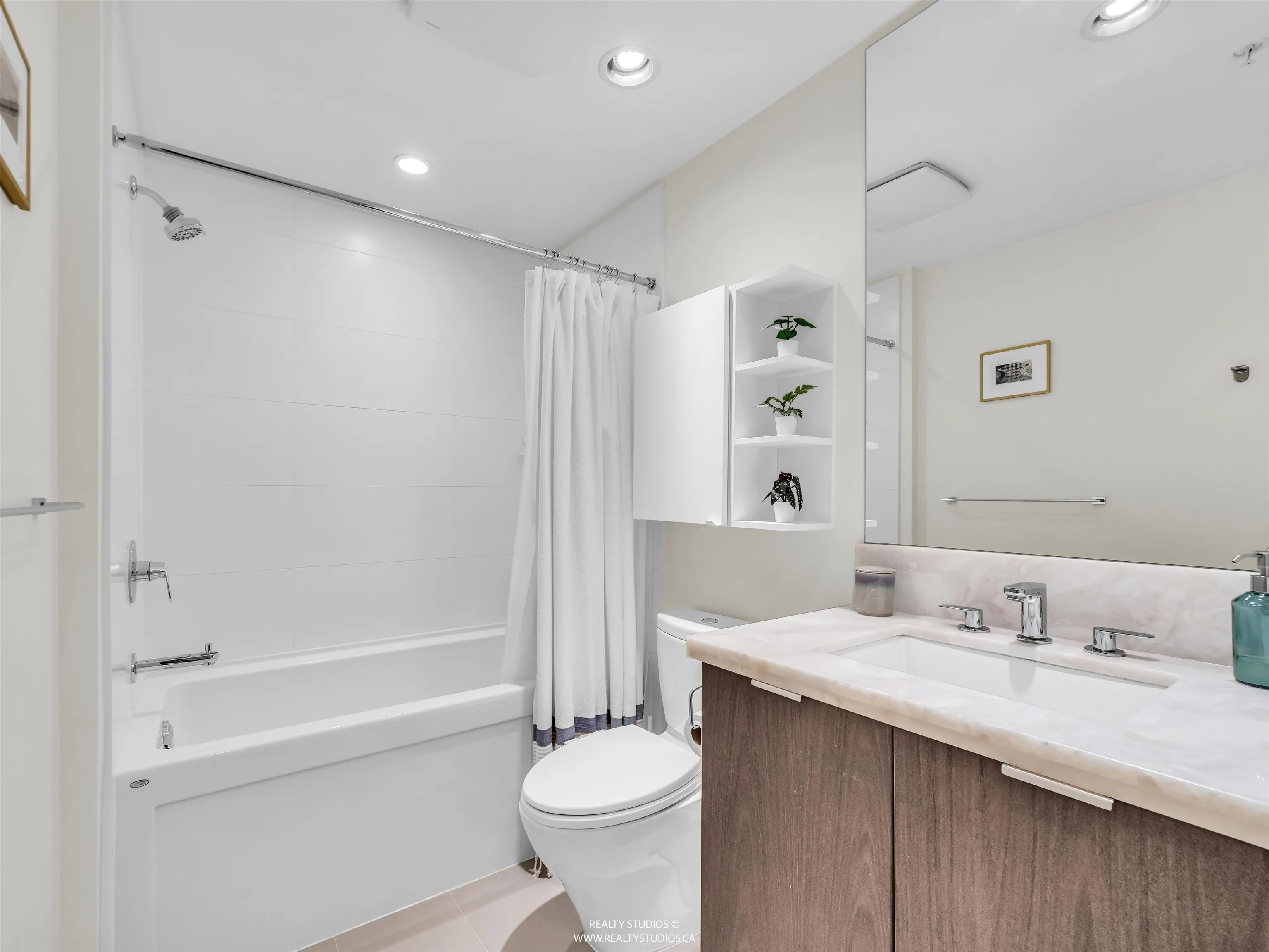 106 3162 Riverwalk Avenue